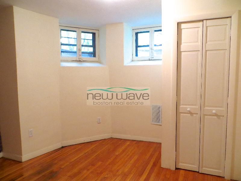 16 Cumberland St, Back Bay