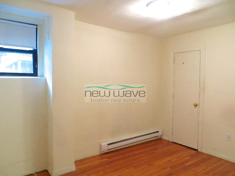 16 Cumberland St, Back Bay