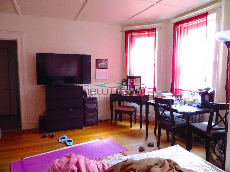 1179 Boylston St, Fenway