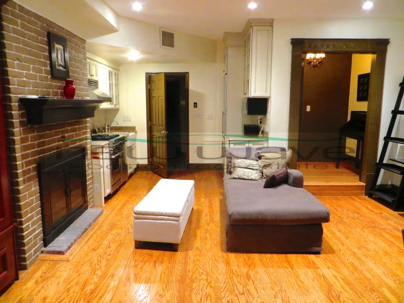 326 Darmouth St, South End