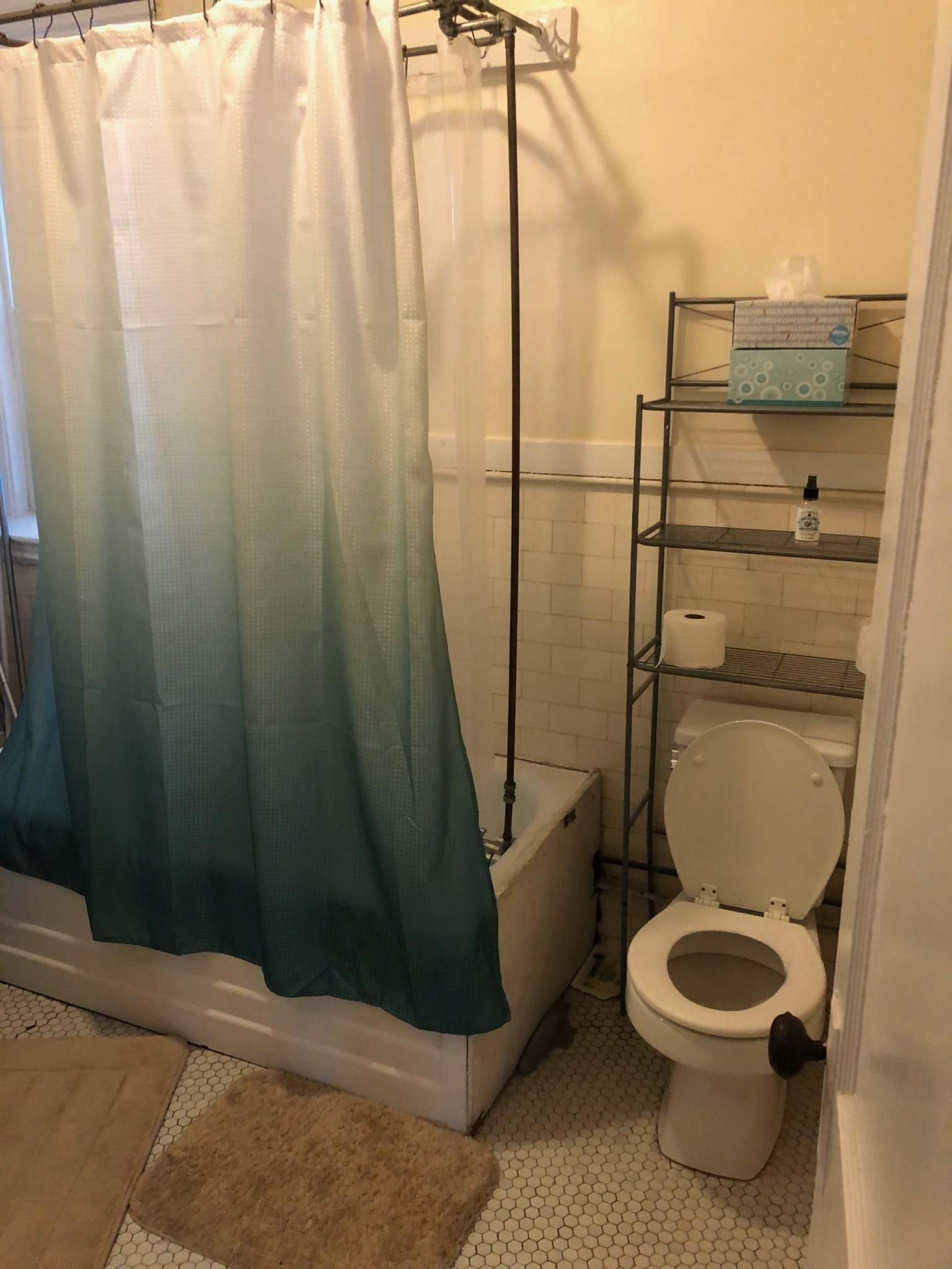 64 Charlesgate E, Fenway