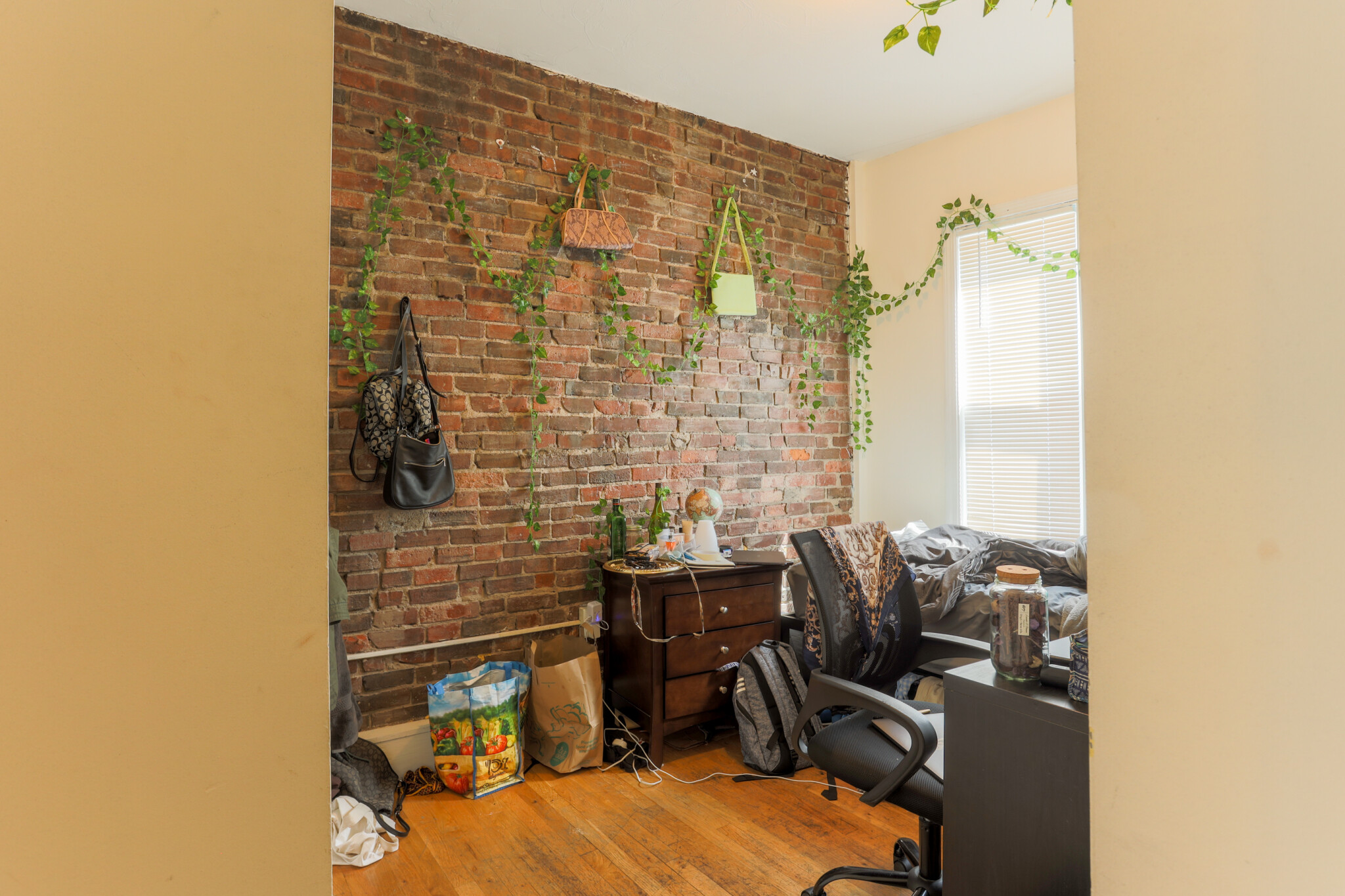 733 Parker St, Mission Hill