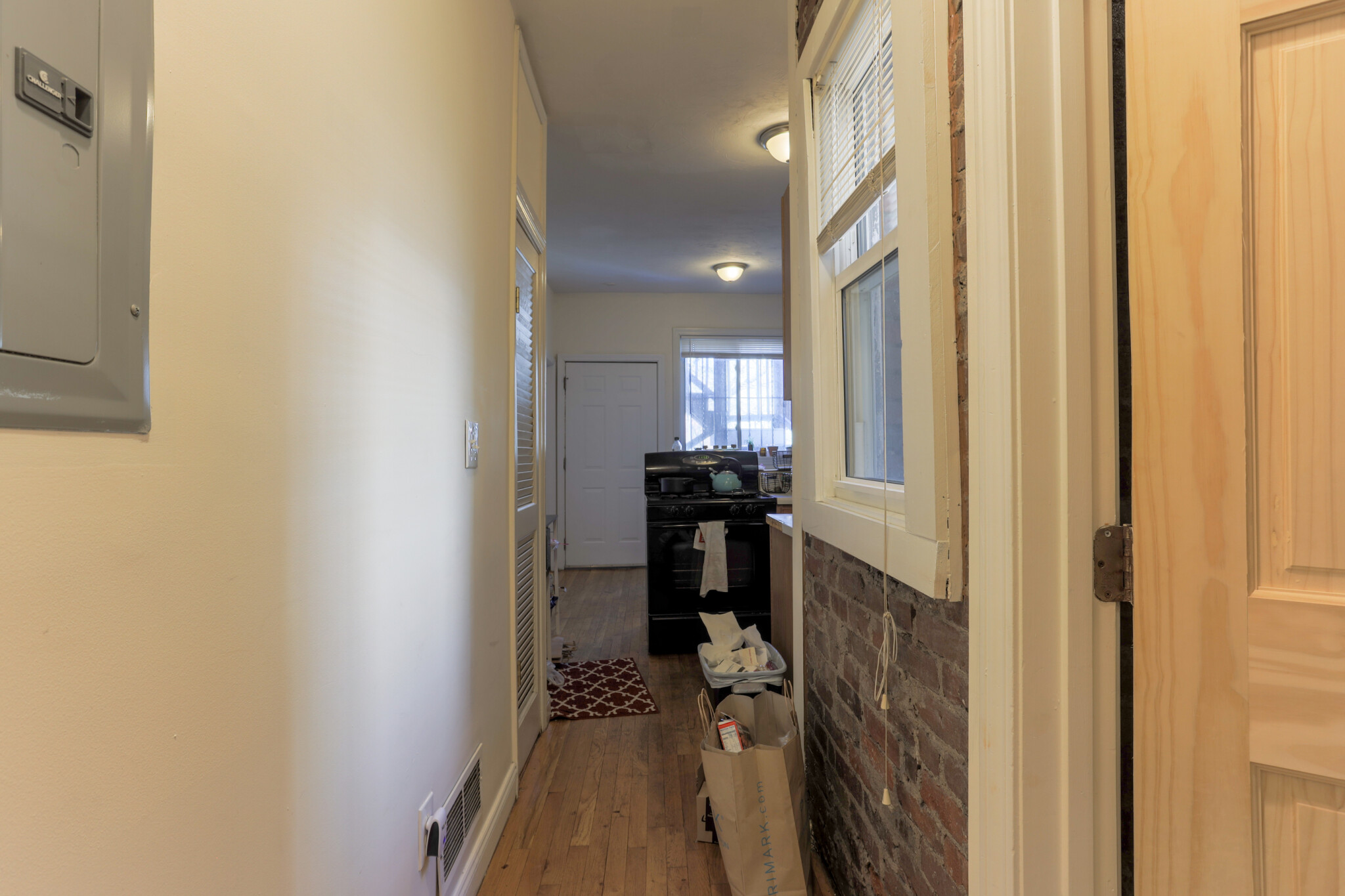 733 Parker St, Mission Hill