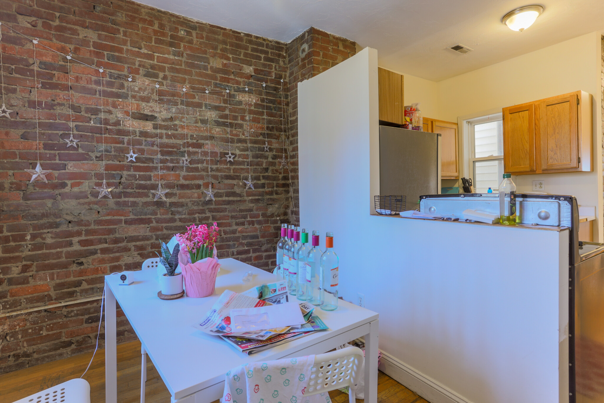 733 Parker St, Mission Hill