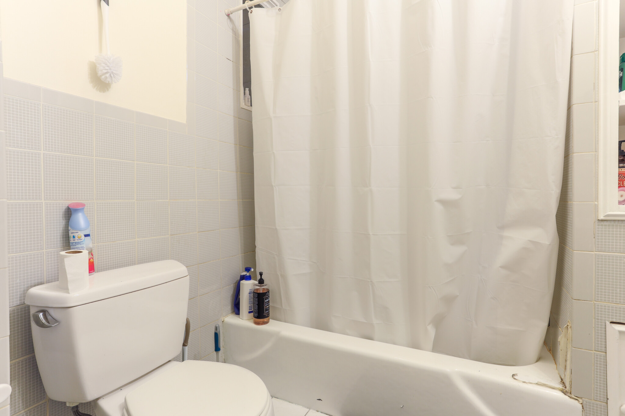 20 Sunset St, Mission Hill