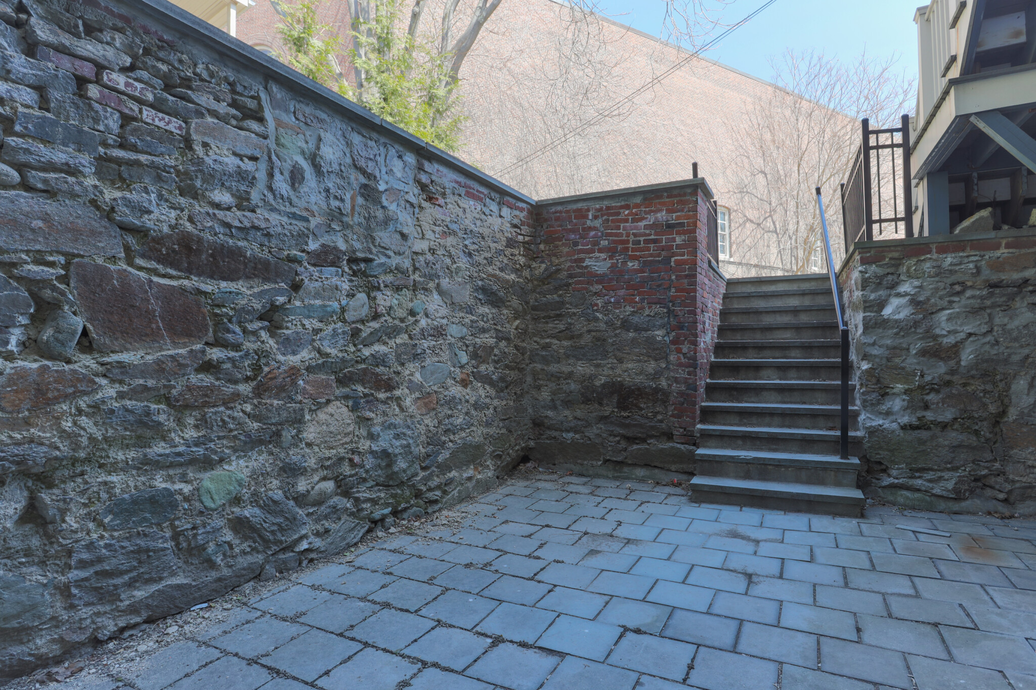 26 Saint Albans Rd, Mission Hill