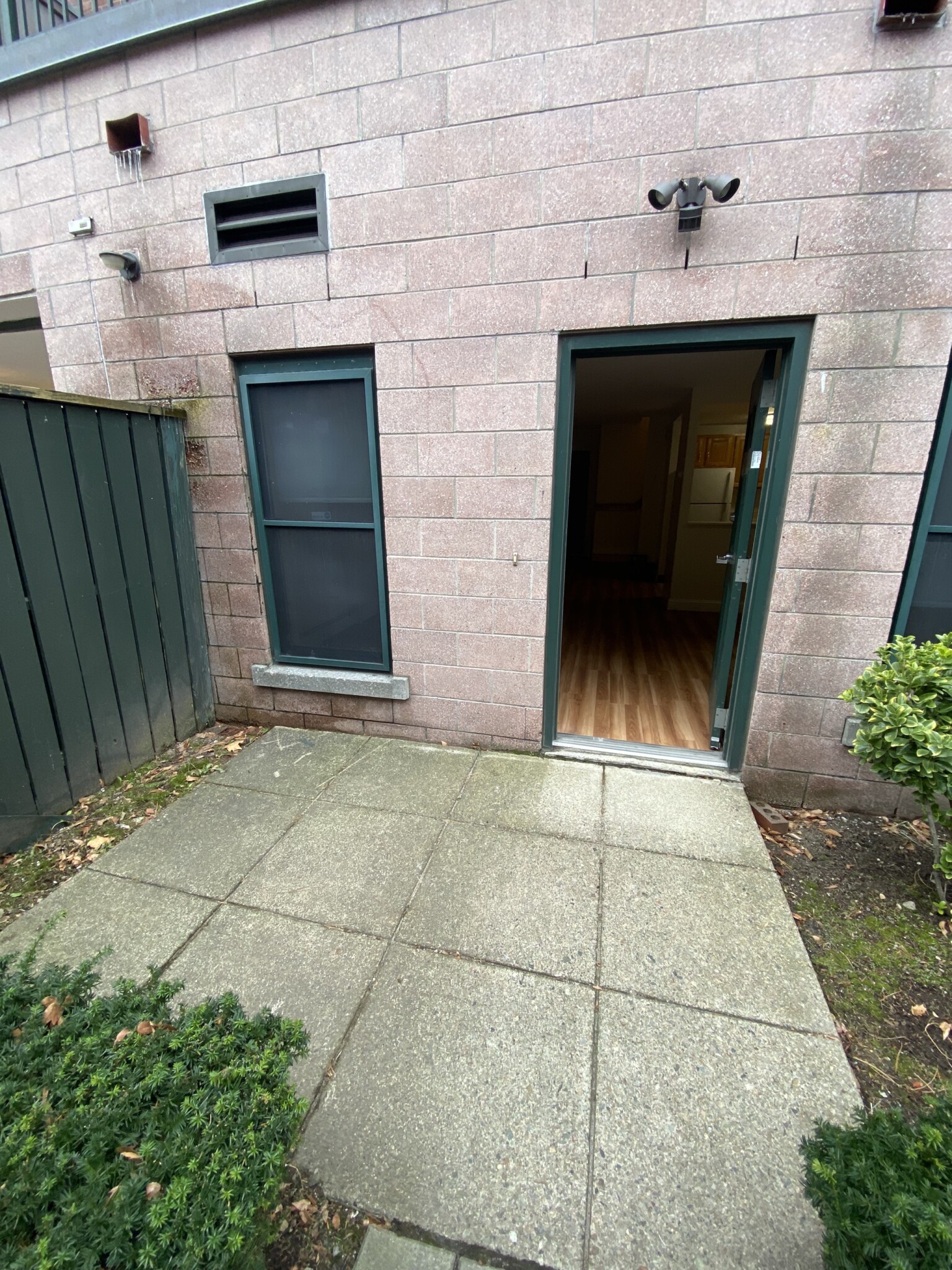 402 Massachusetts Ave, South End