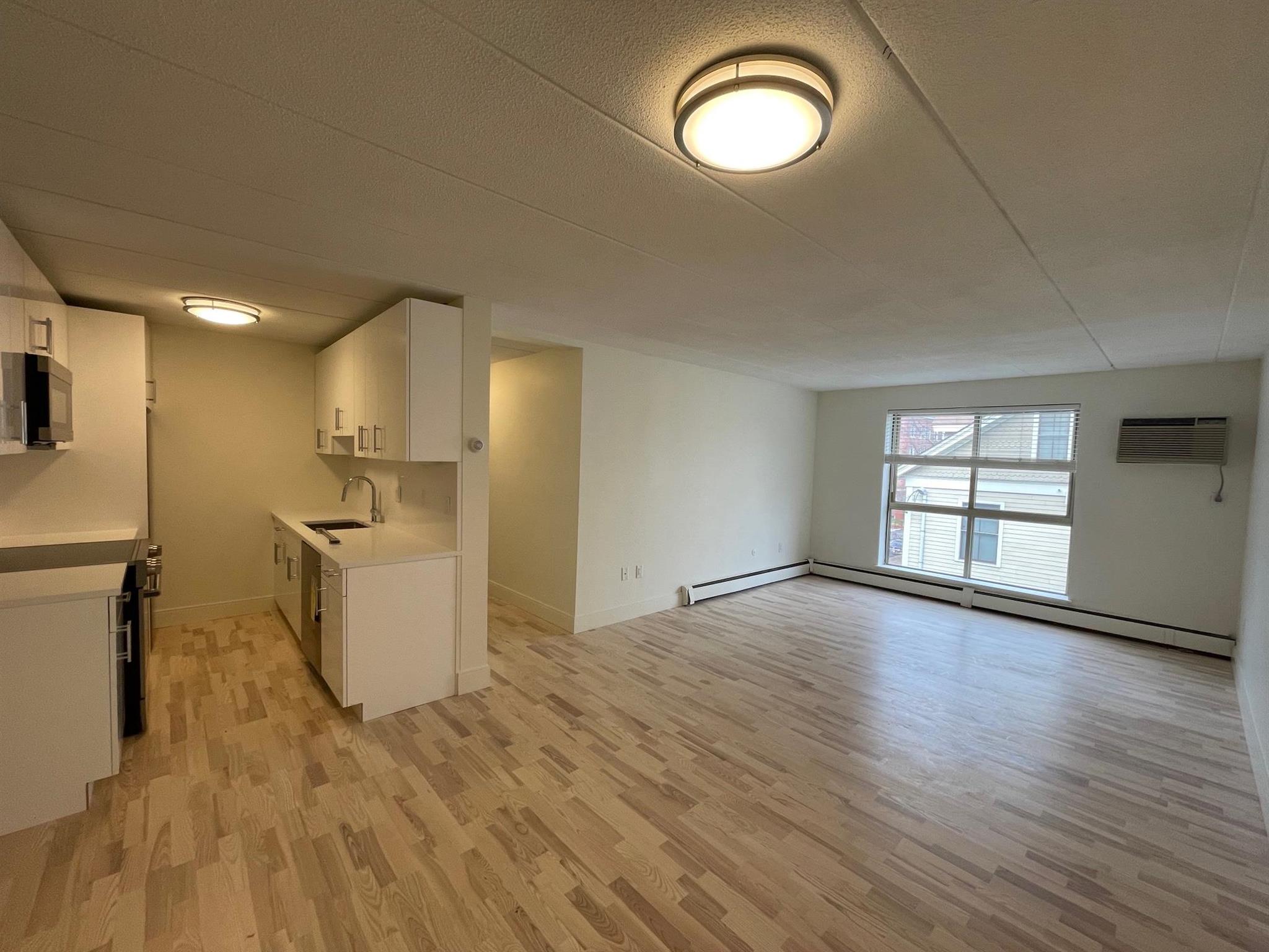 16 Trowbridge St, Central Square