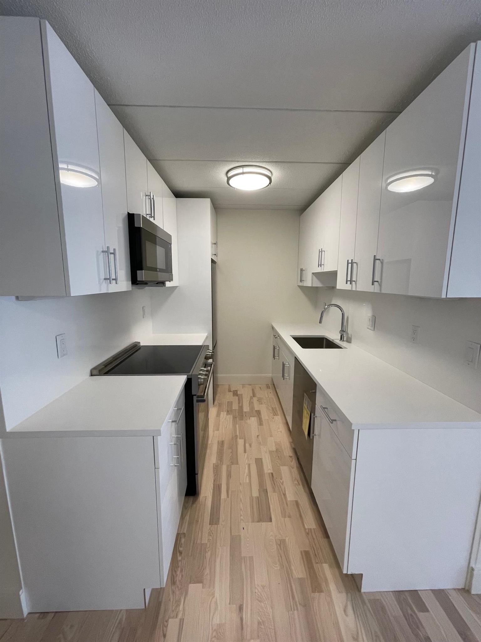 16 Trowbridge St, Central Square