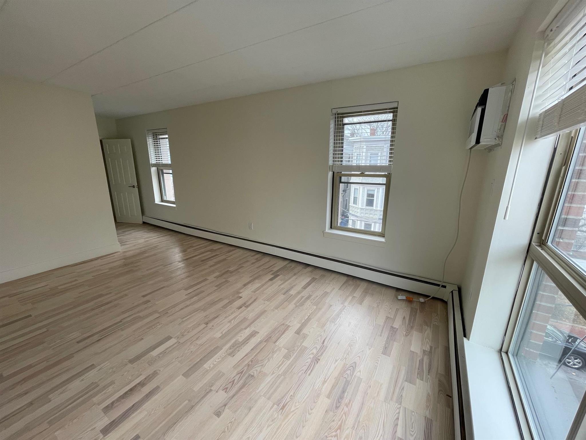 16 Trowbridge St, Central Square