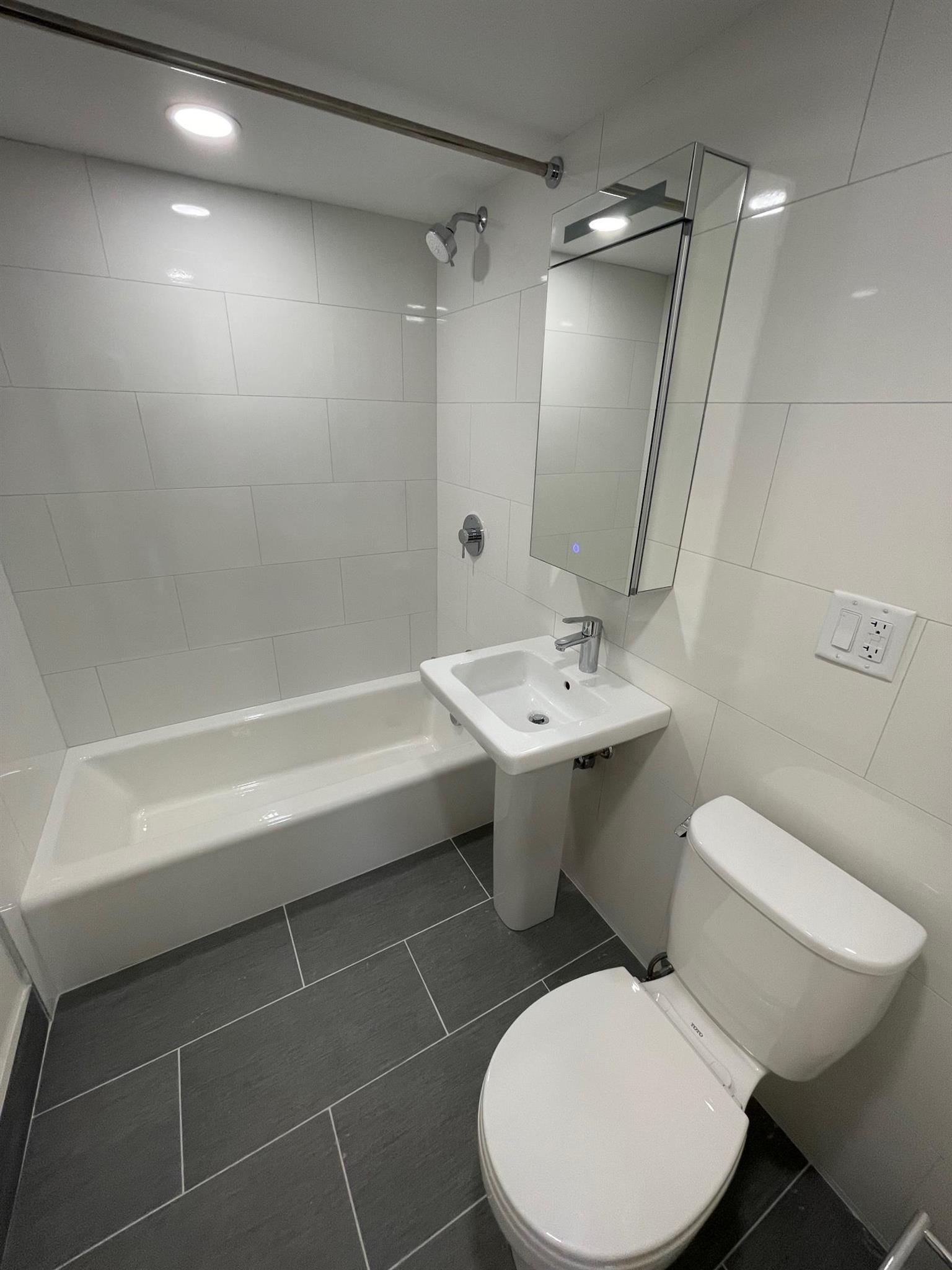 16 Trowbridge St, Harvard Square