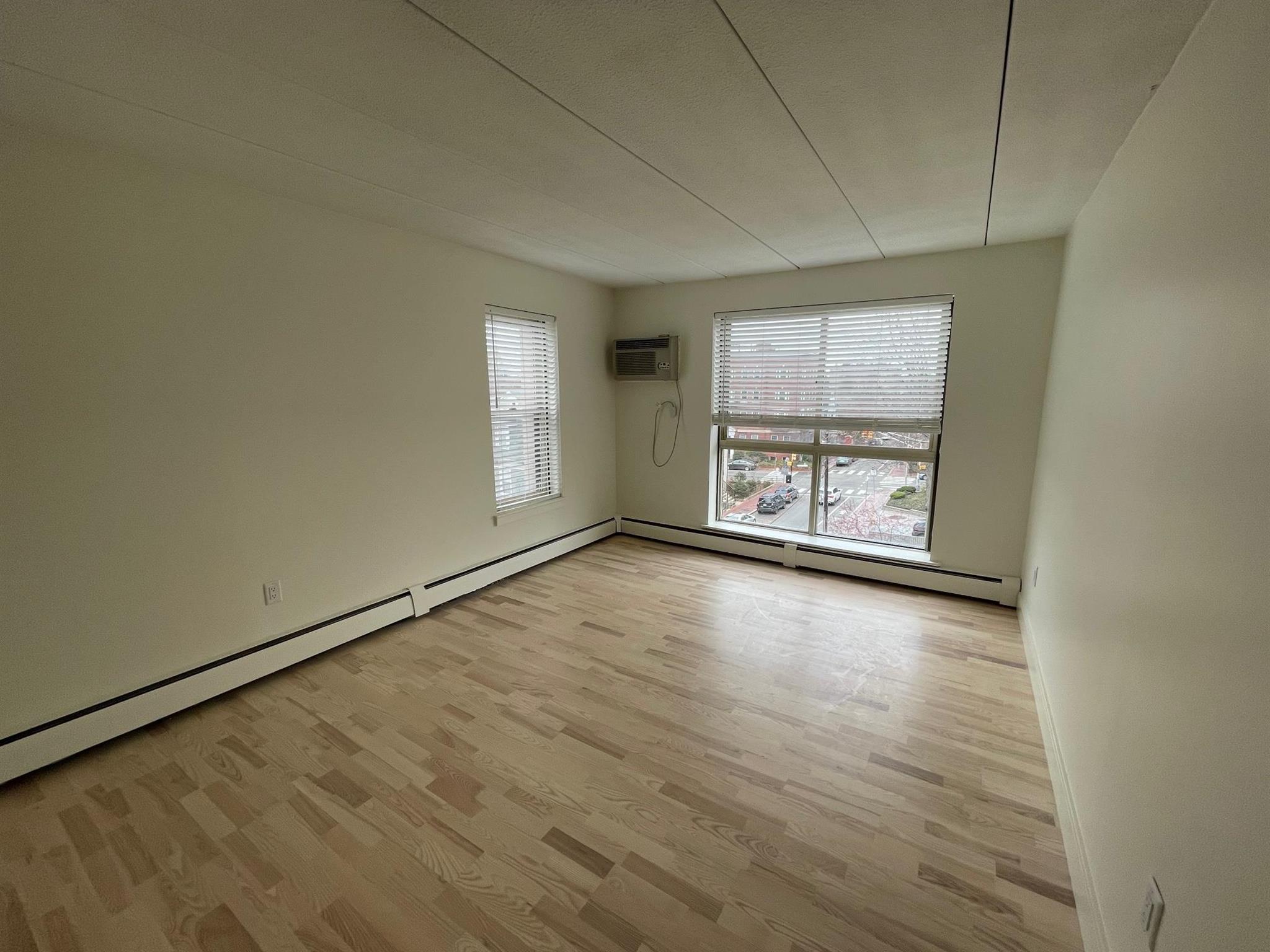 16 Trowbridge St, Harvard Square