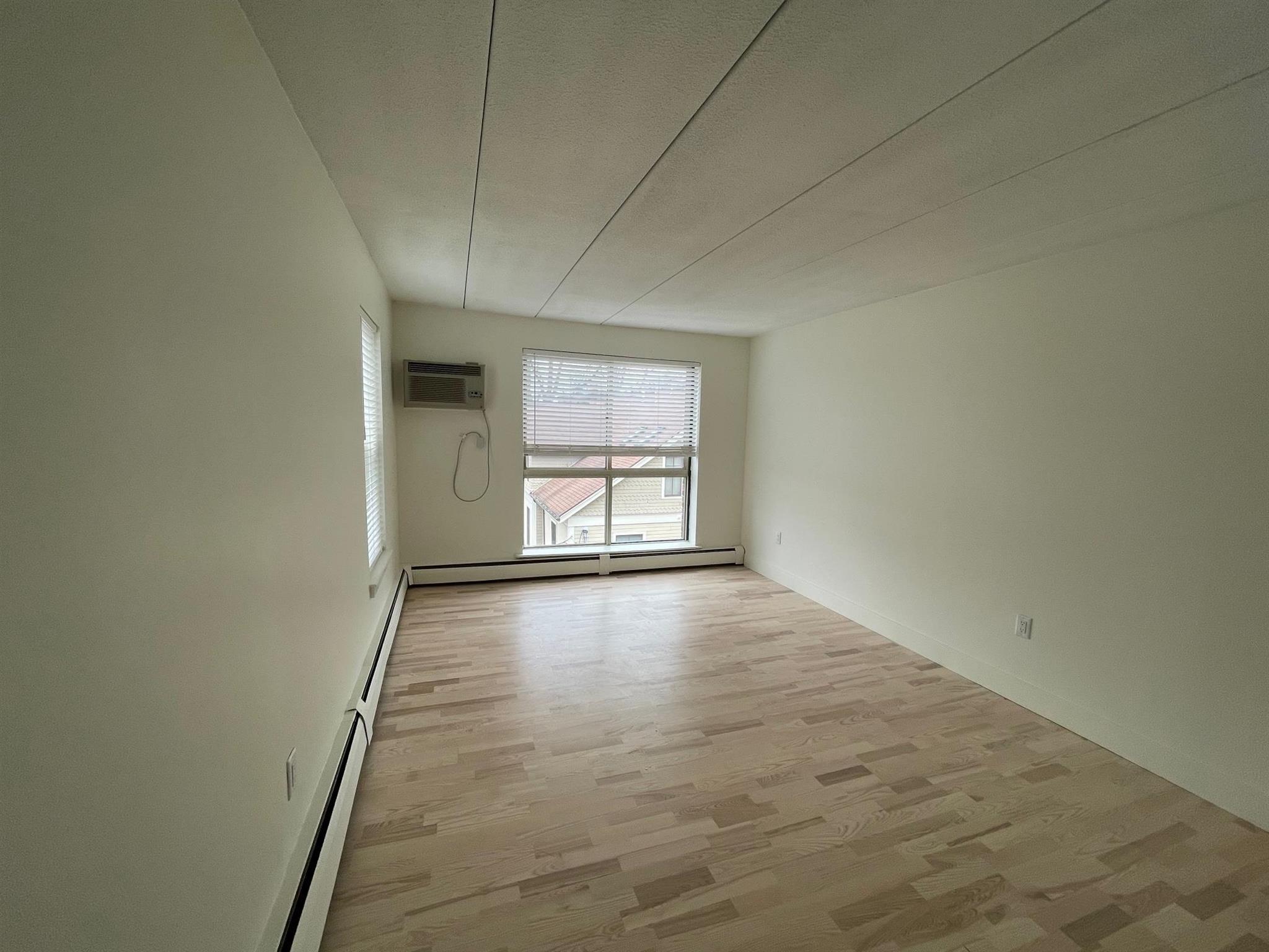 16 Trowbridge St, Harvard Square