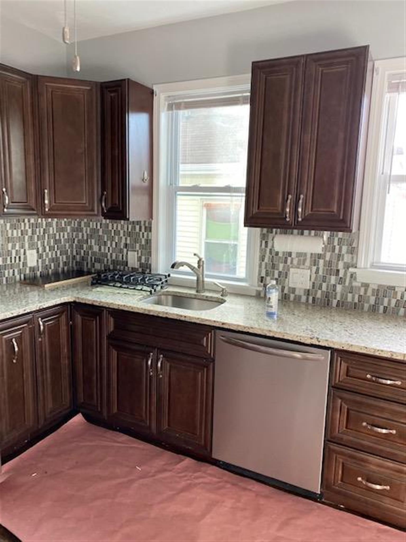 8 Essex St, Gilman Square