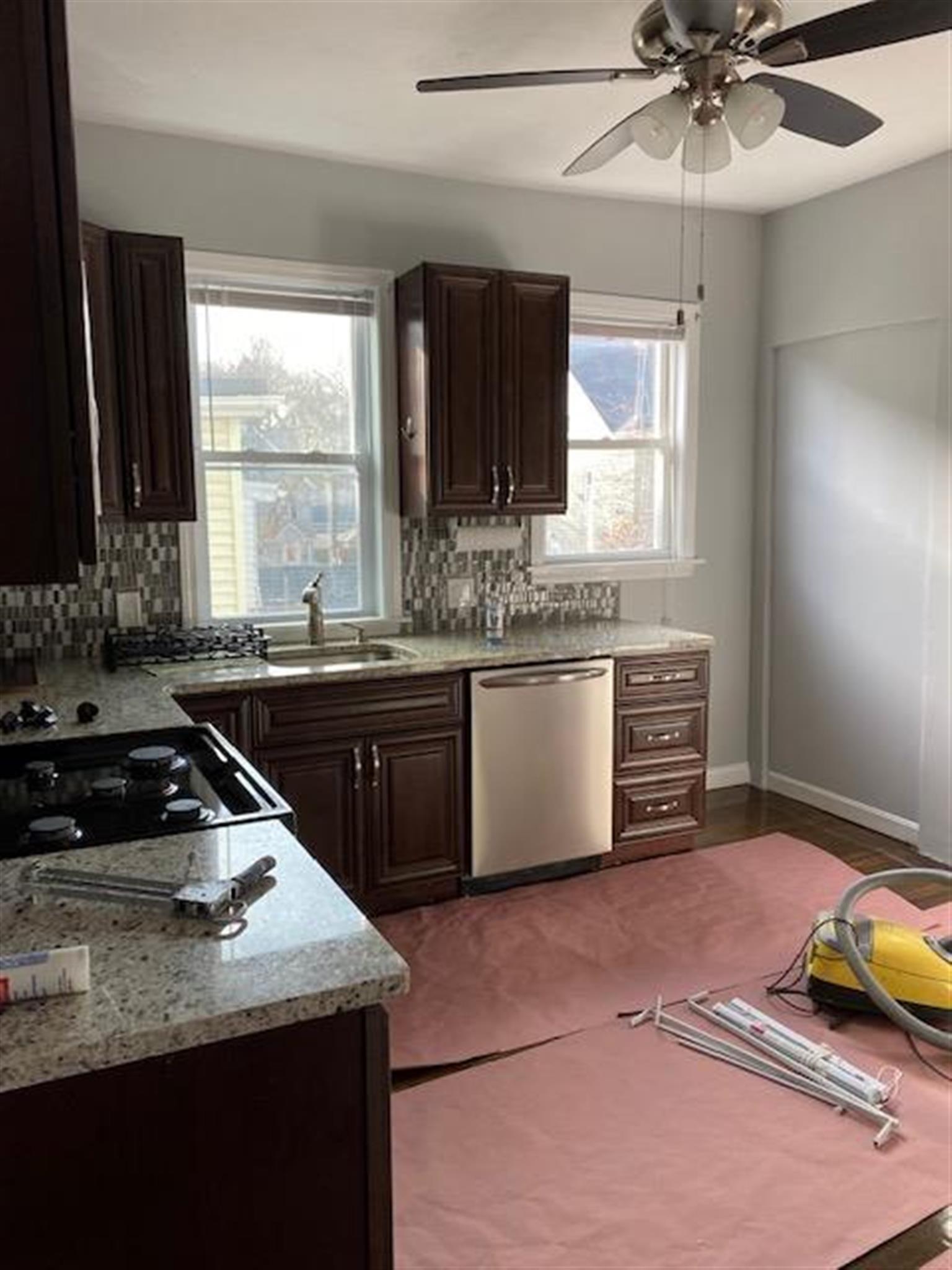 10 Essex St, Winter Hill