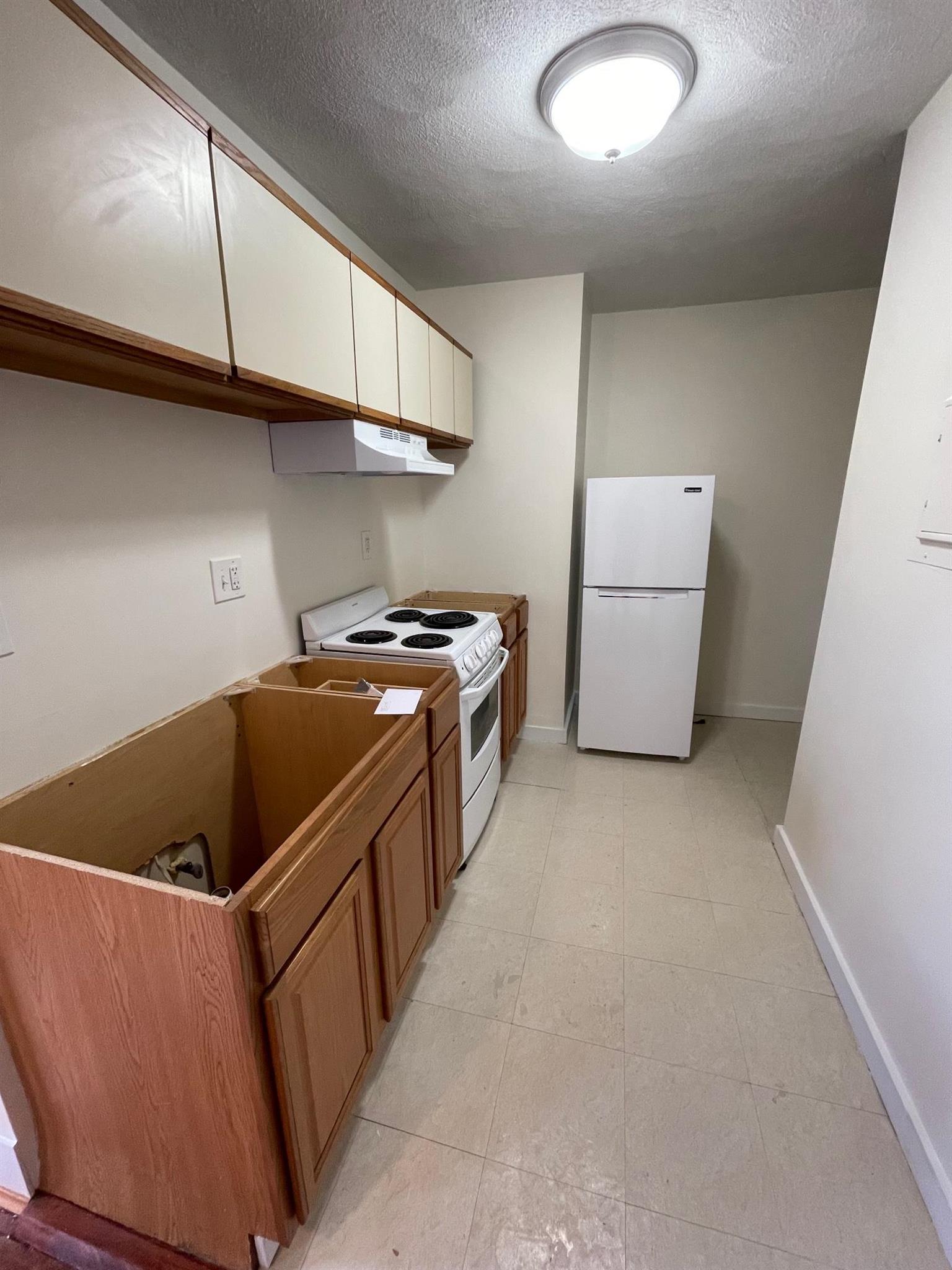 14 Garrison Ave, Teele Square