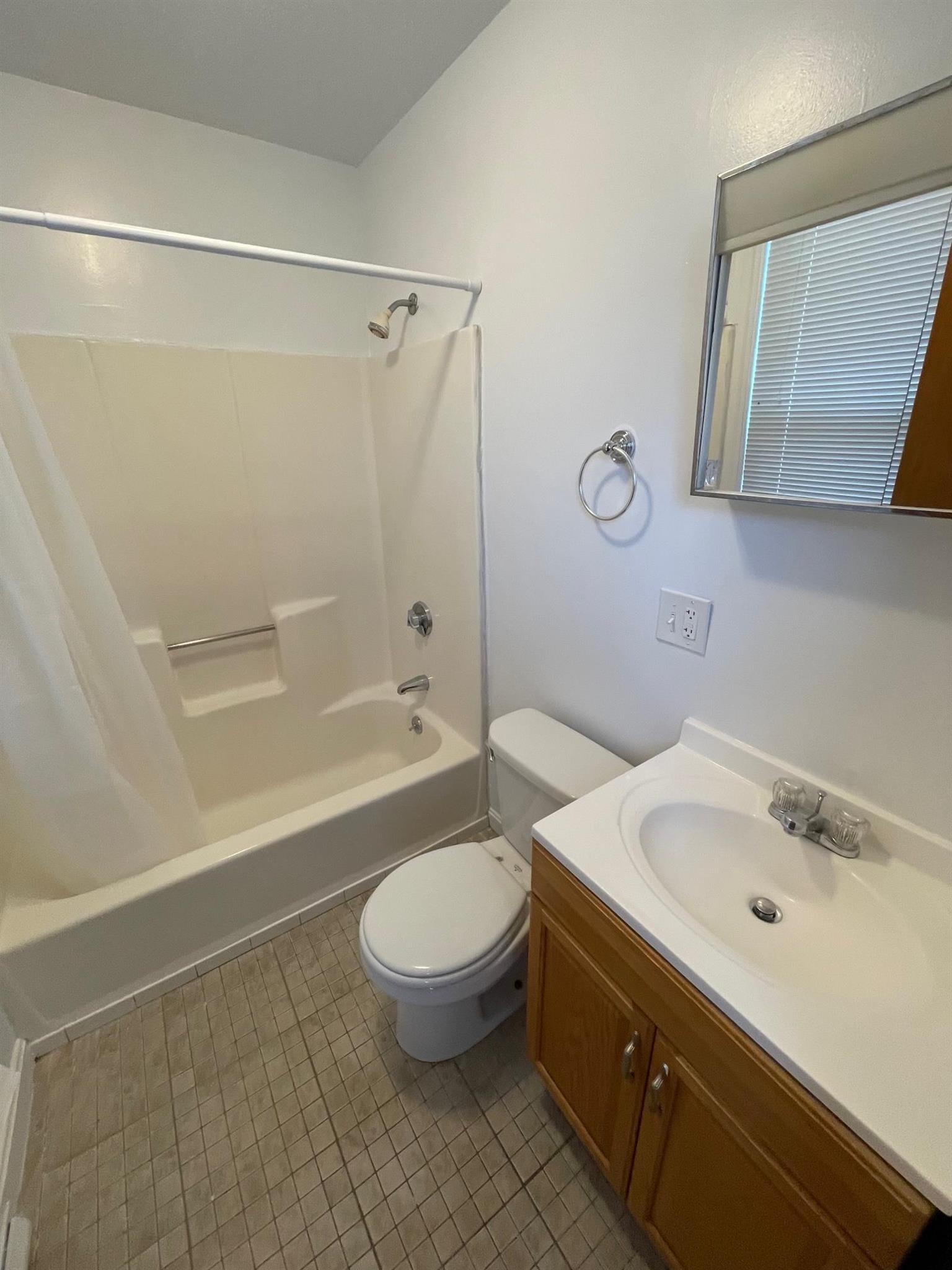 14 Garrison Ave, Teele Square