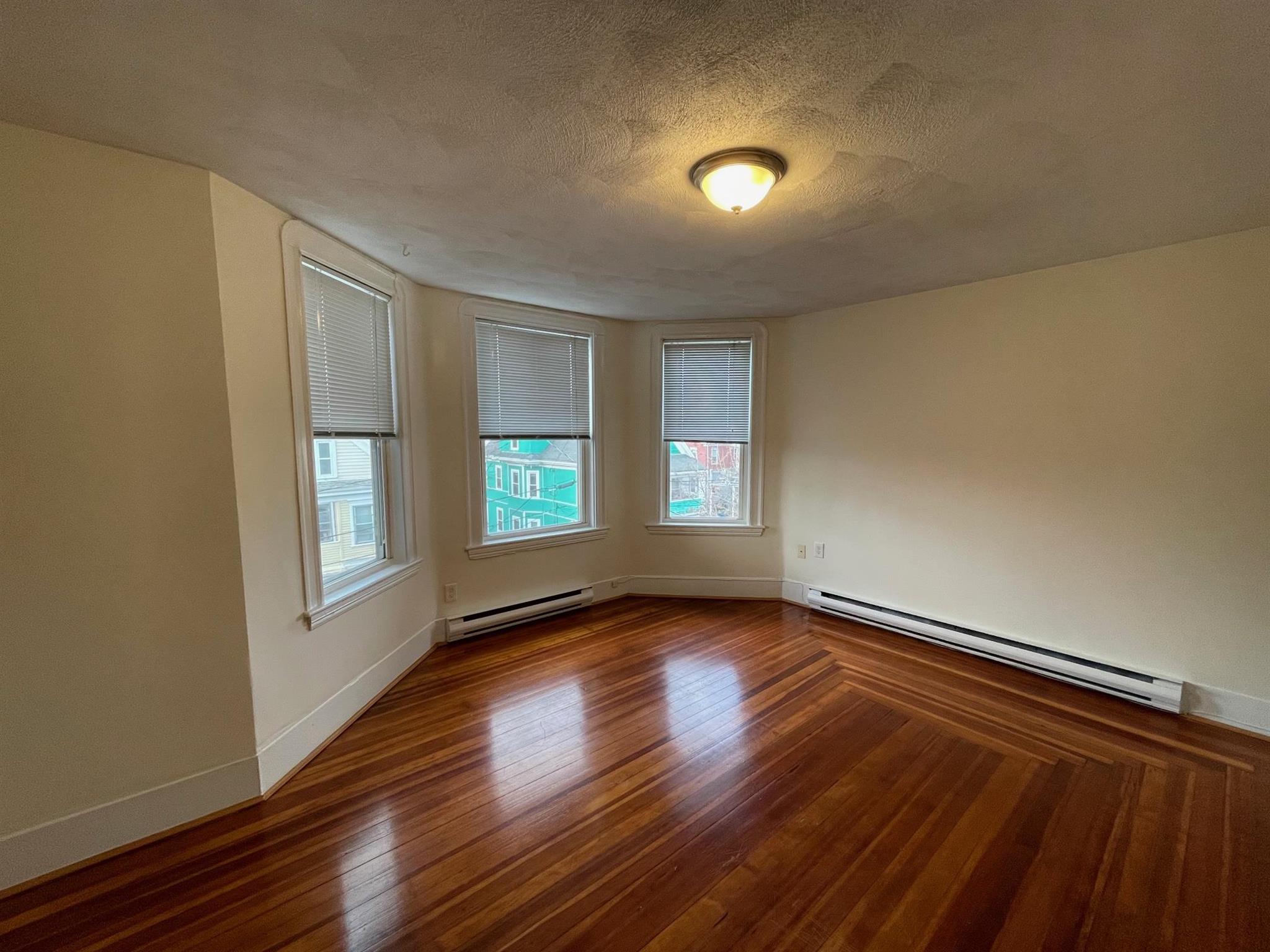 14 Garrison Ave, Teele Square