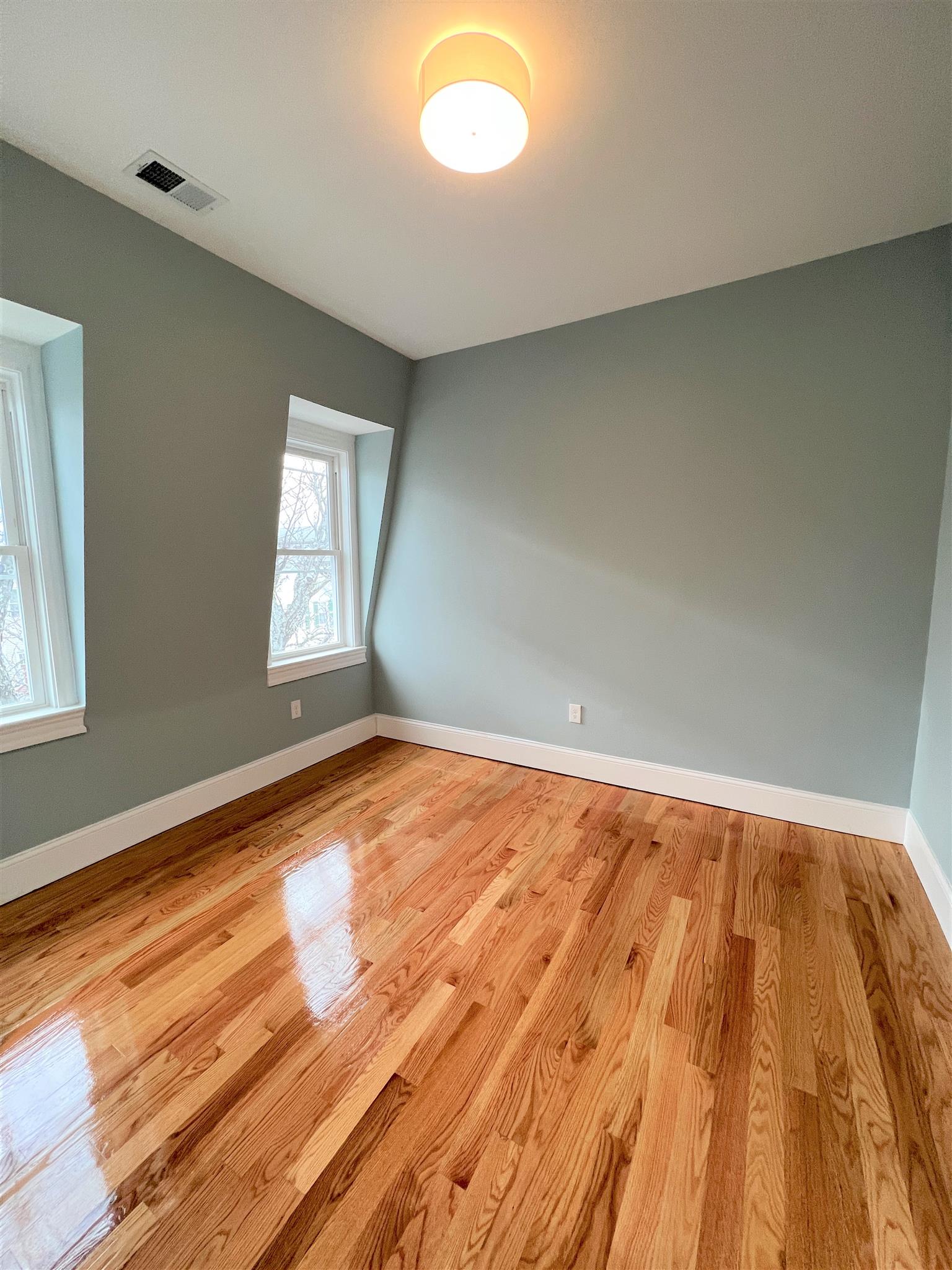 73 Pearl St, East Somerville