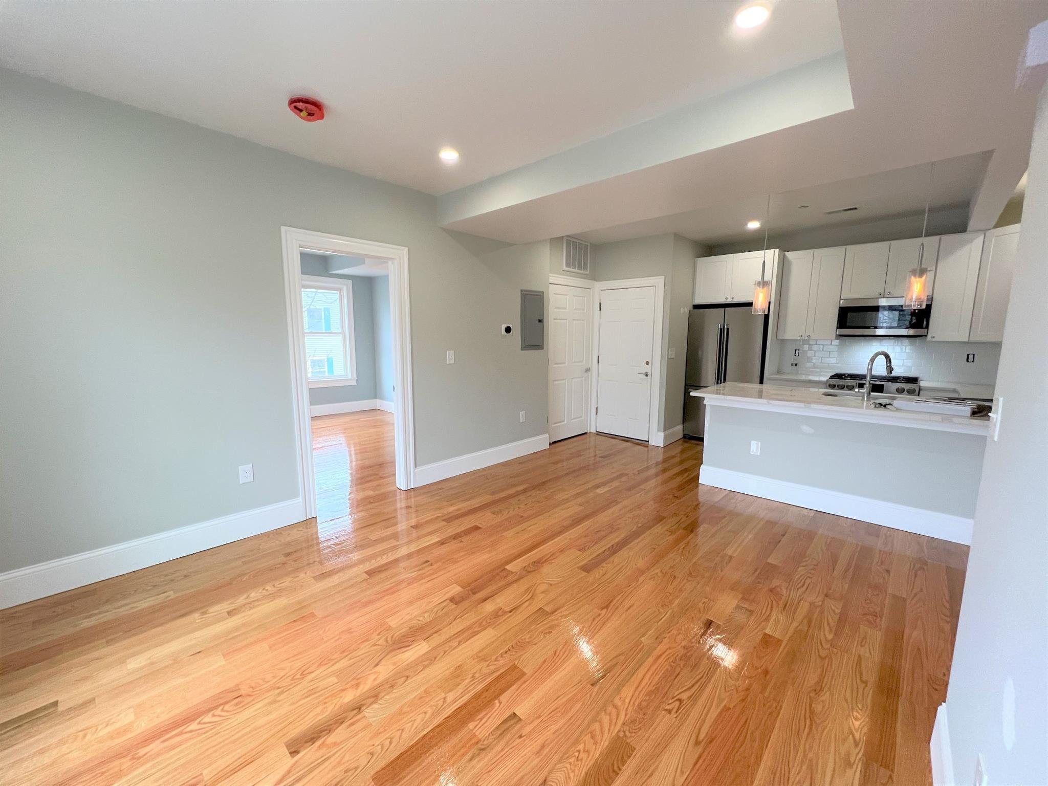 71 Pearl St, East Somerville