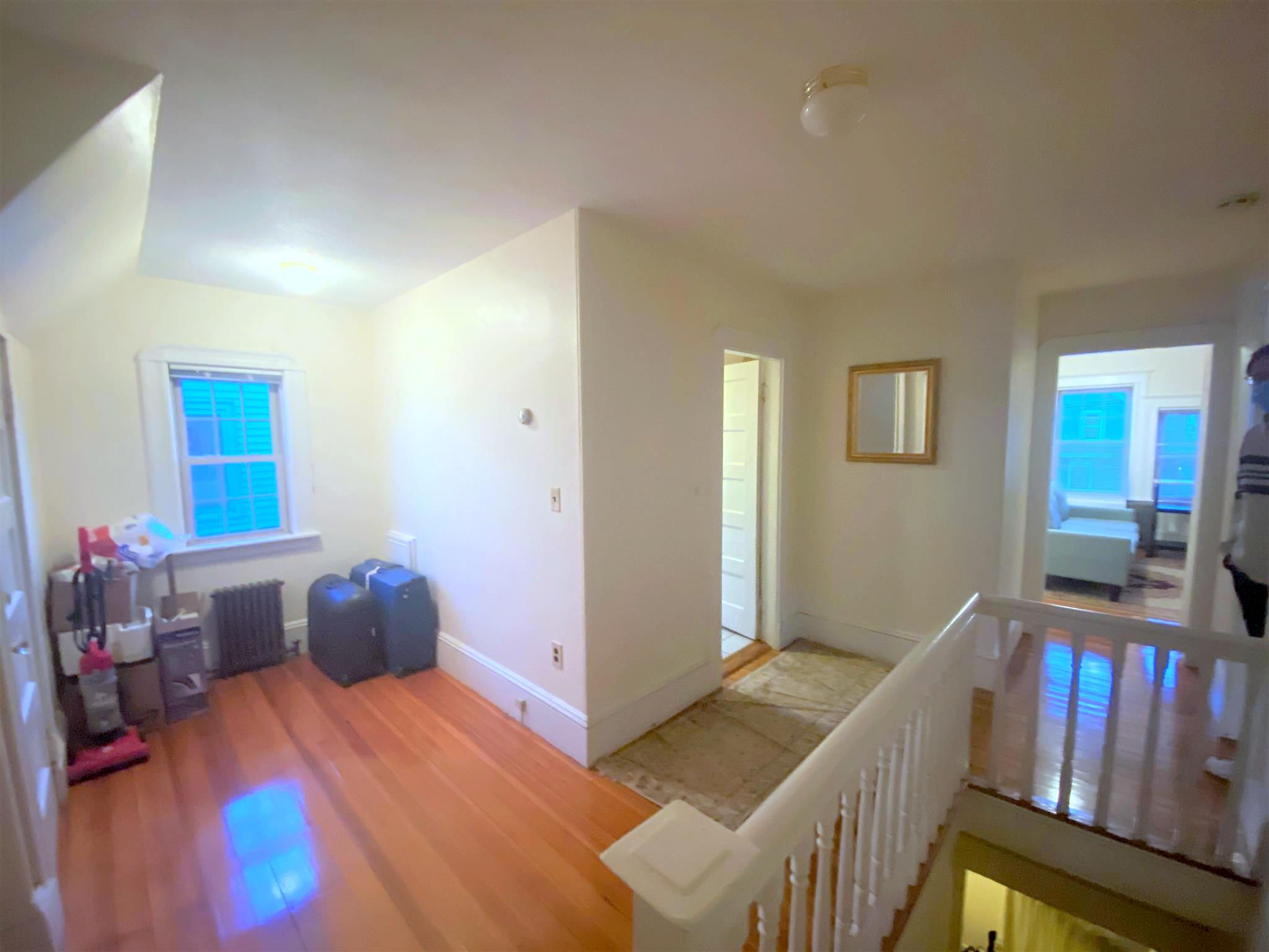 125 Highland Rd, Davis Square