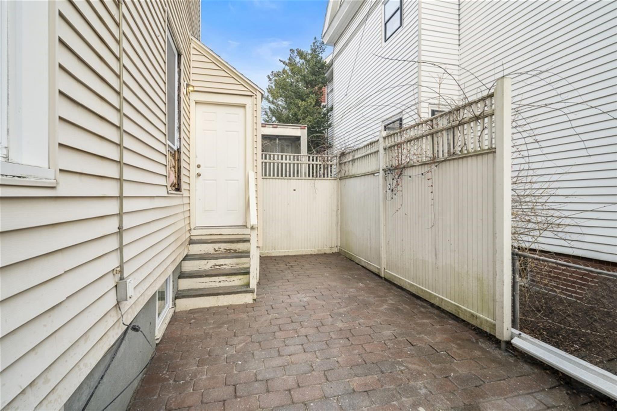 38 Myrtle Ave, Harvard Square