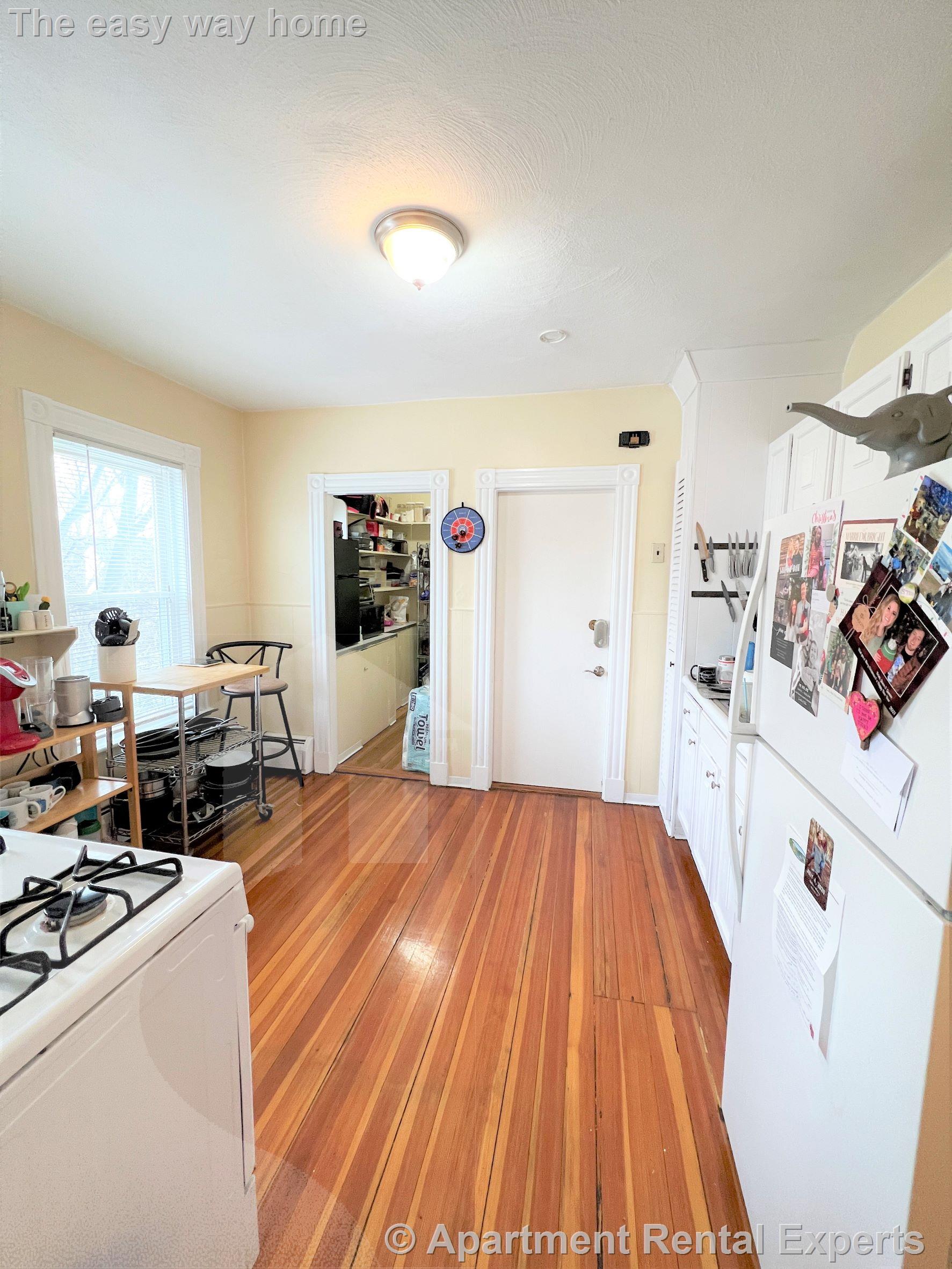 2 Gilson Terr, Porter Square