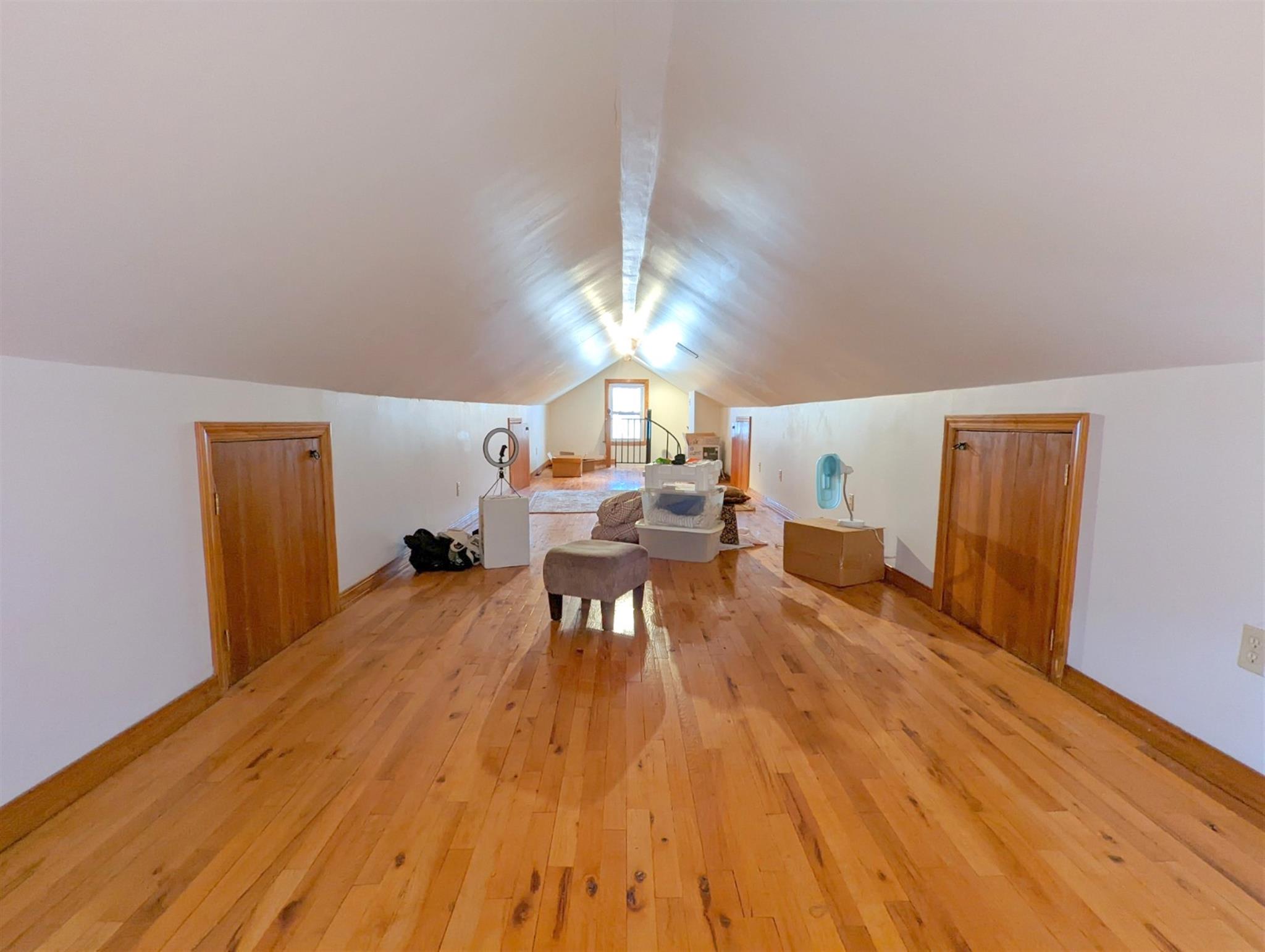 23 Boulevard Rd, Arlington