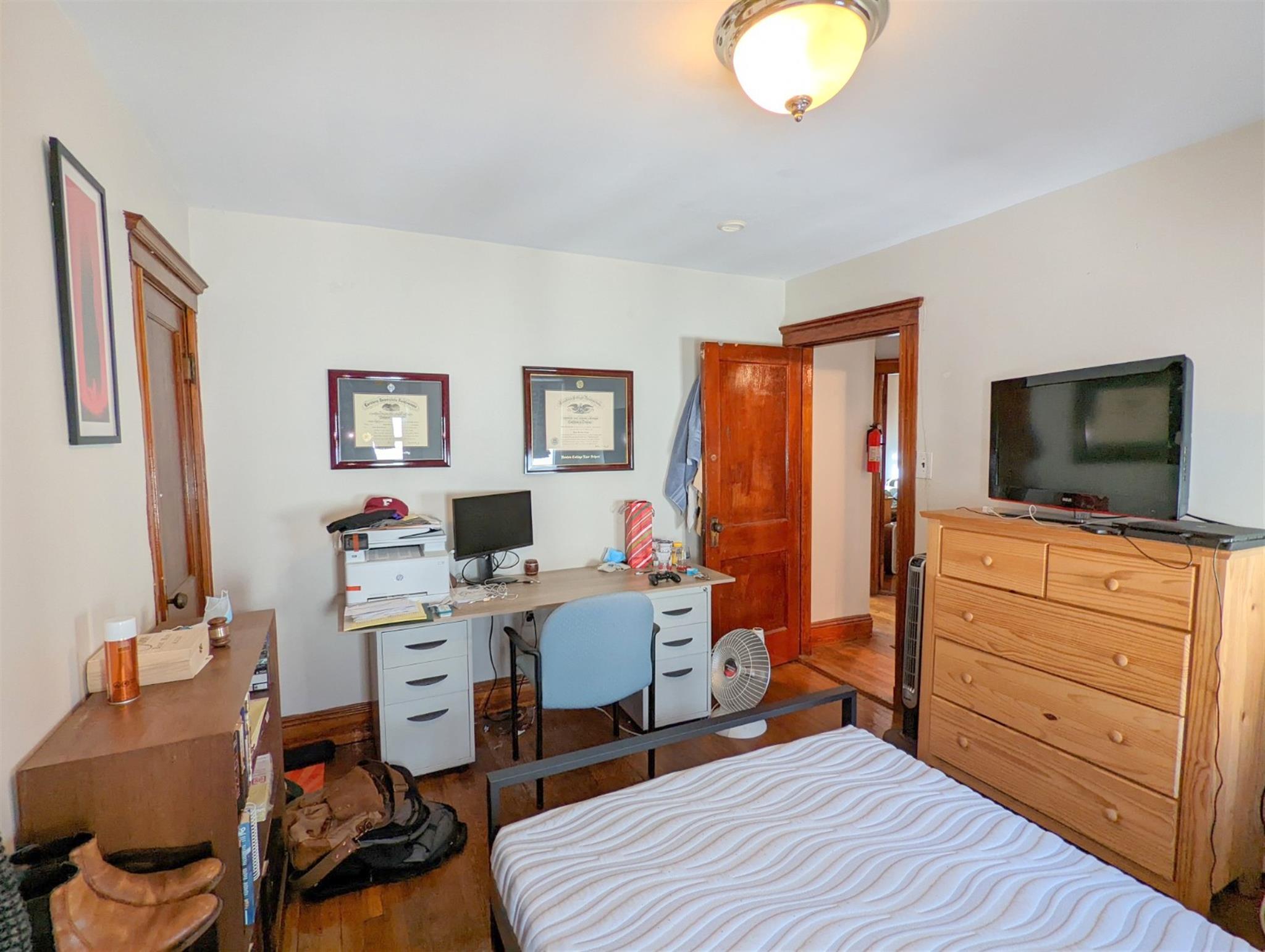 23 Boulevard Rd, Arlington