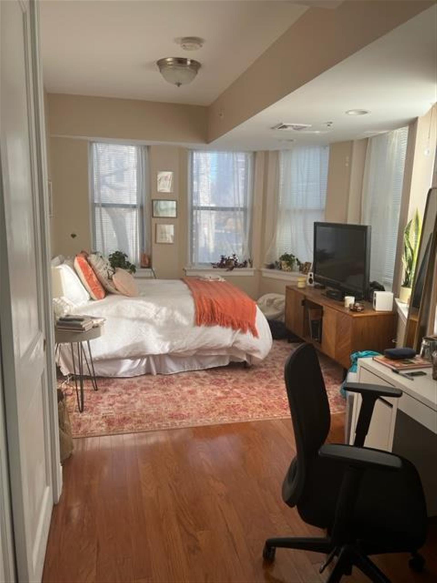 923 Massachusetts Ave, Central Square