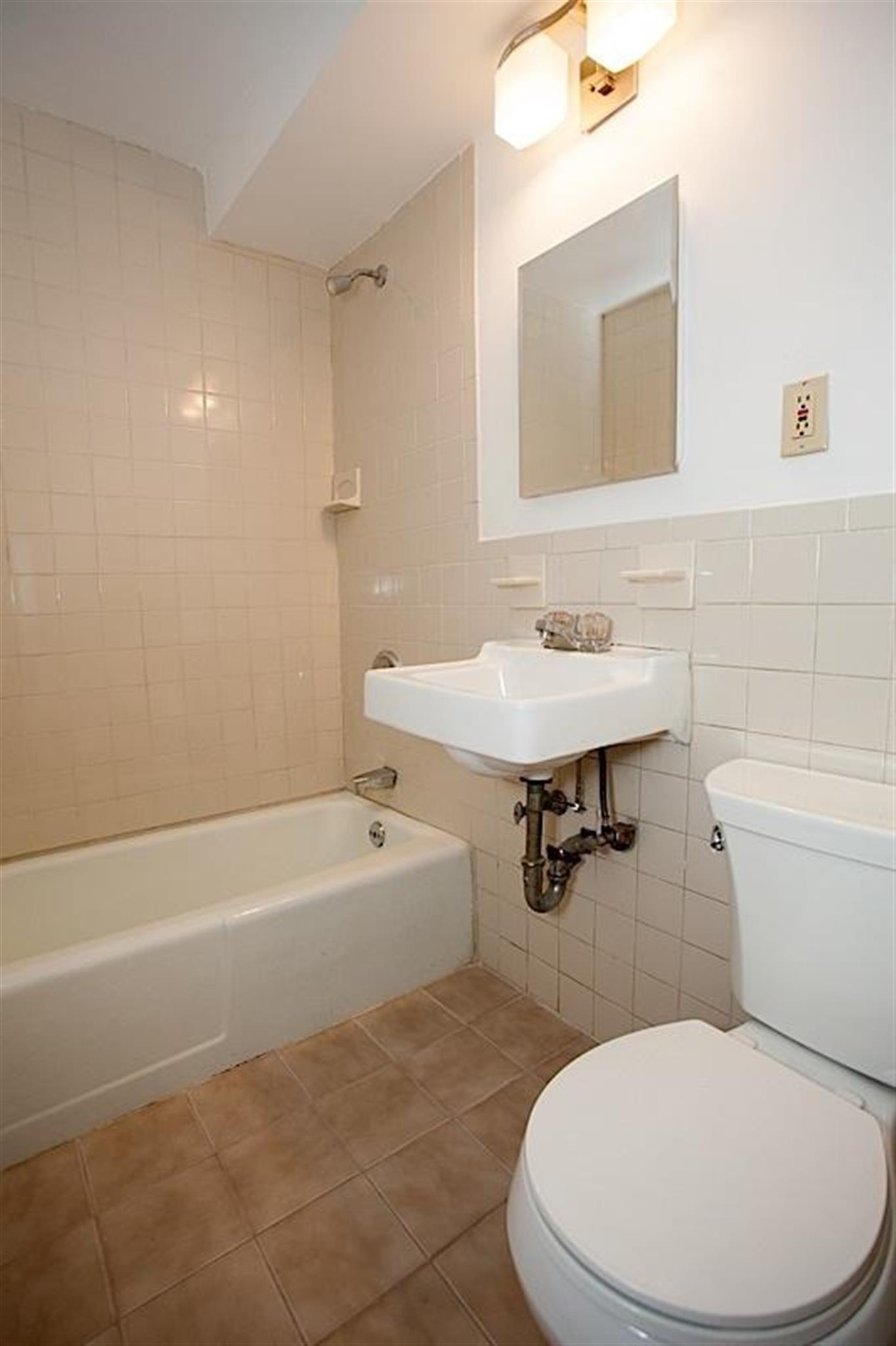 14 Murdock St, Ball Square