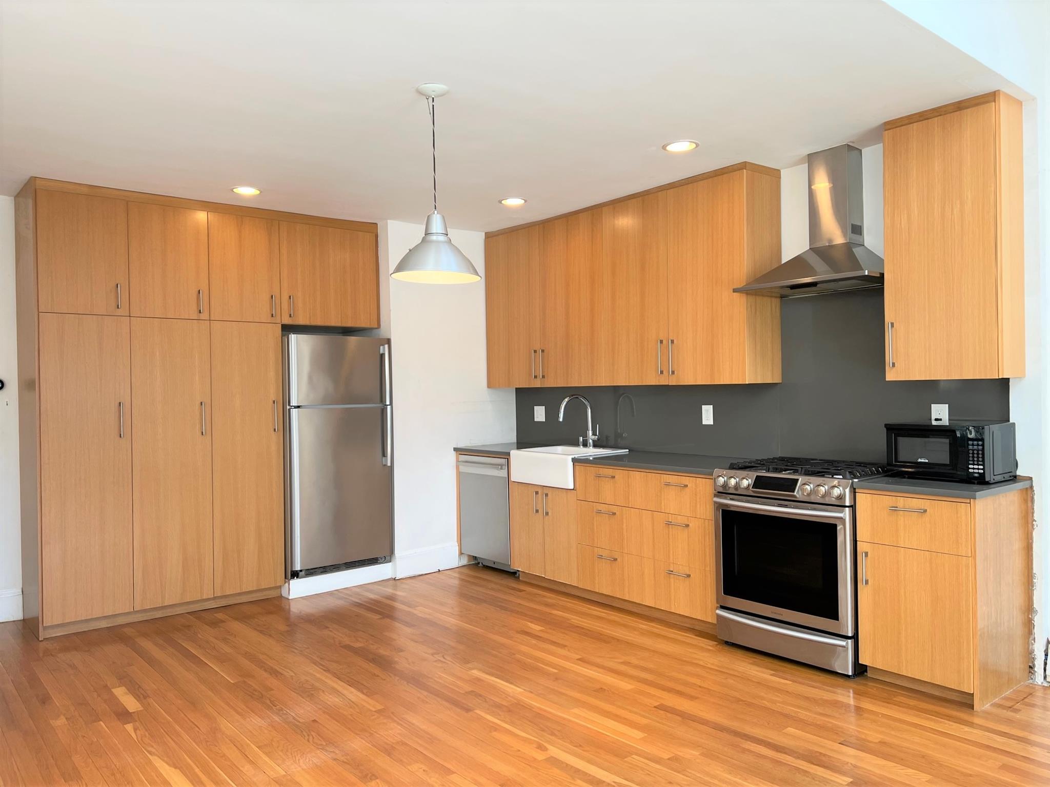 218 Harvard St, Central Square