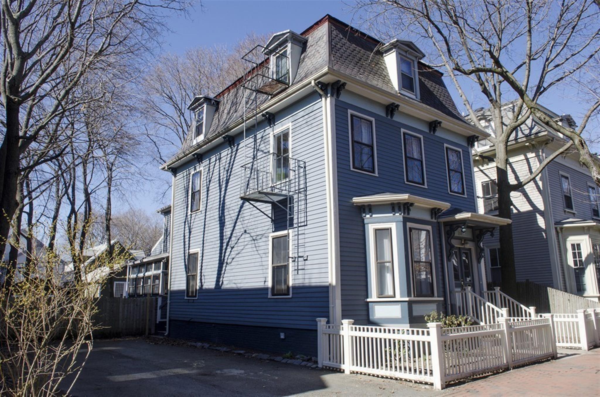 218 Harvard St, Central Square