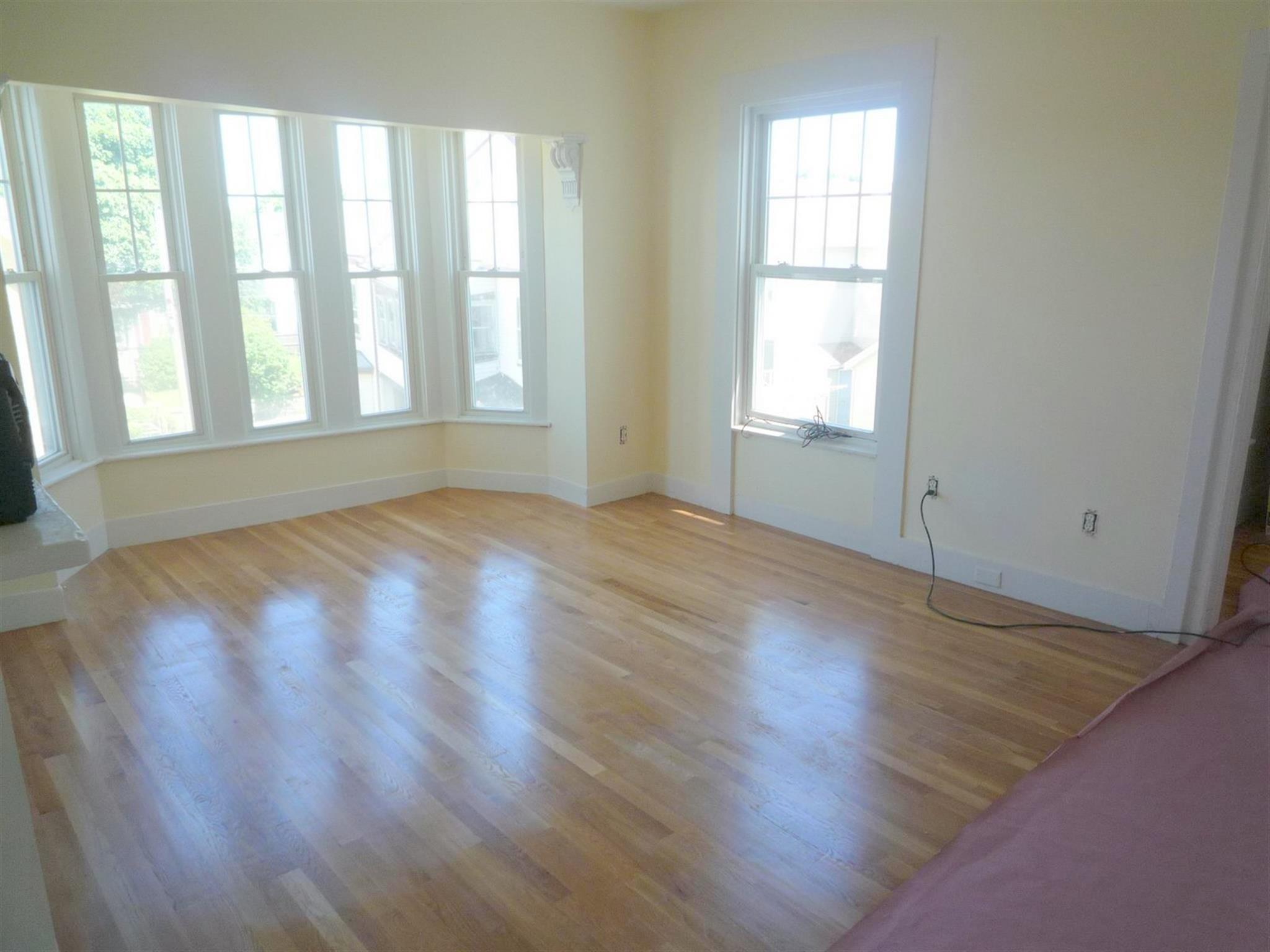 14 Rockland Pl, Malden