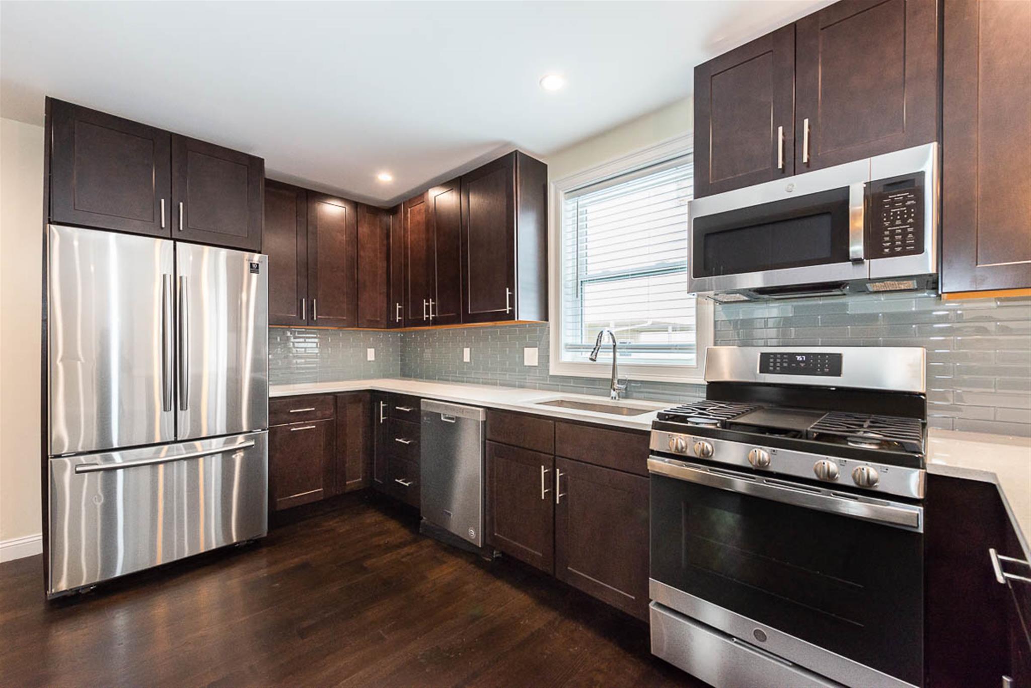 10 Marion St, Medford