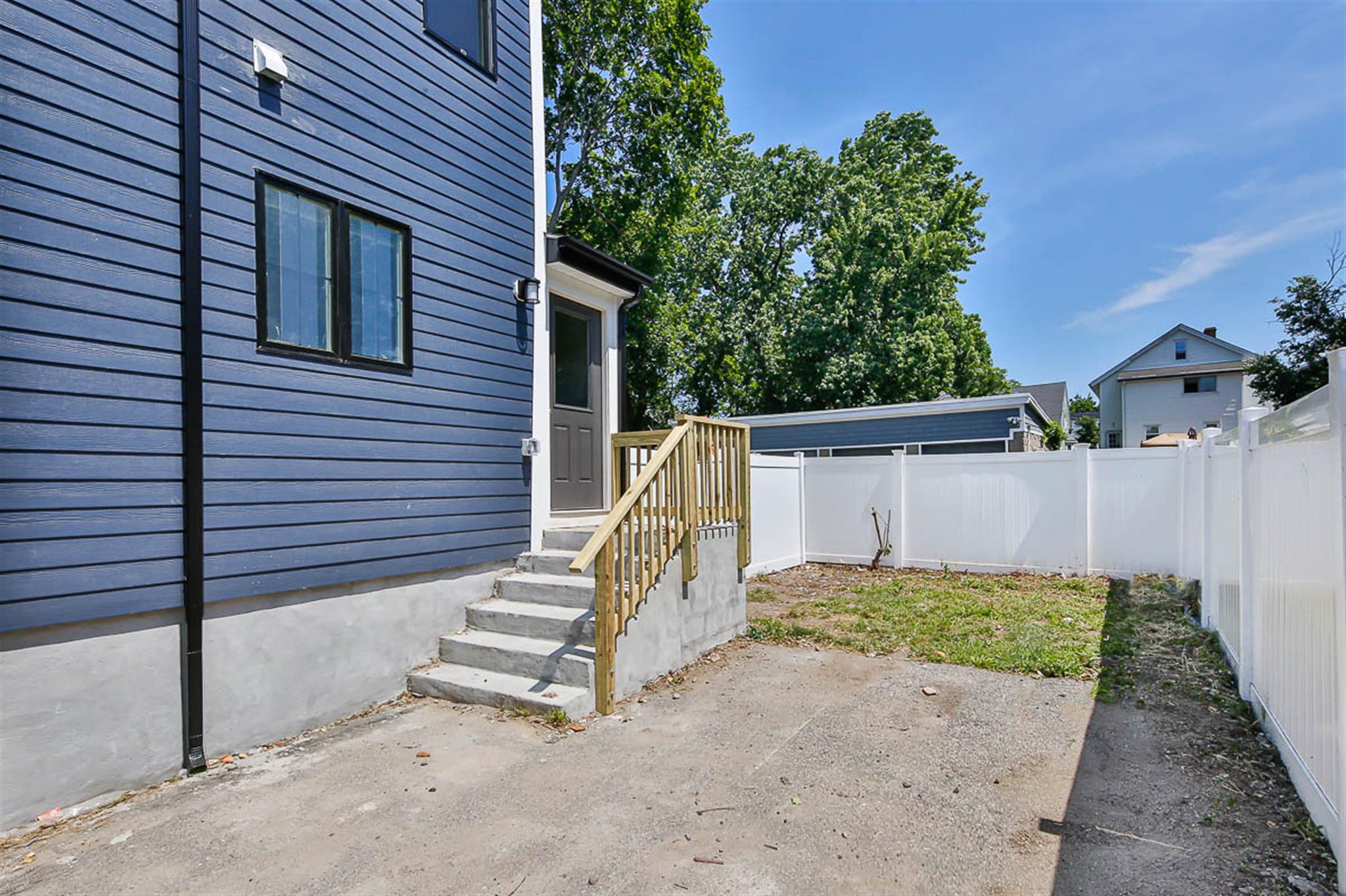 120 Jerome St, Medford