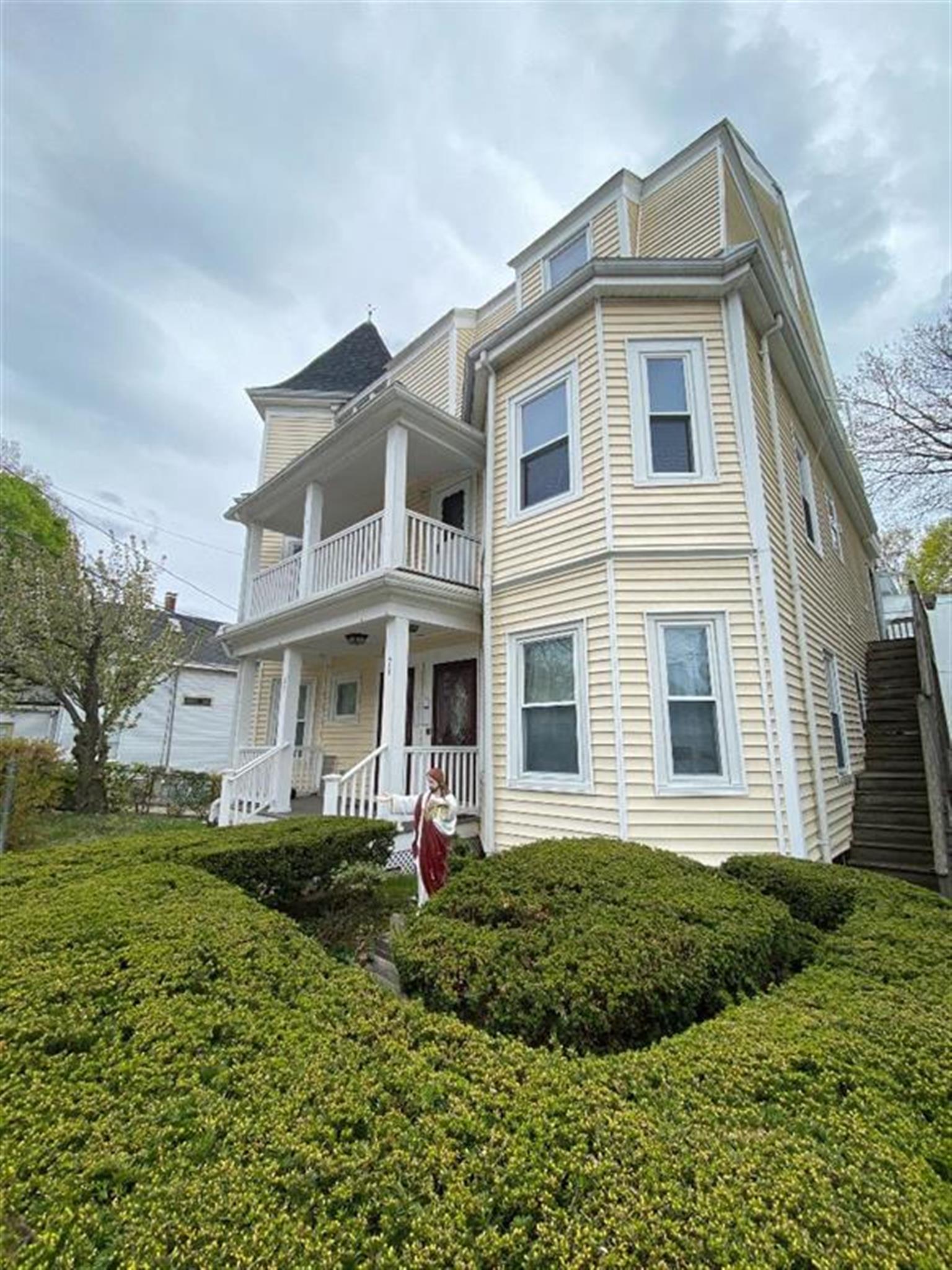 73 Hall Ave, Davis Square