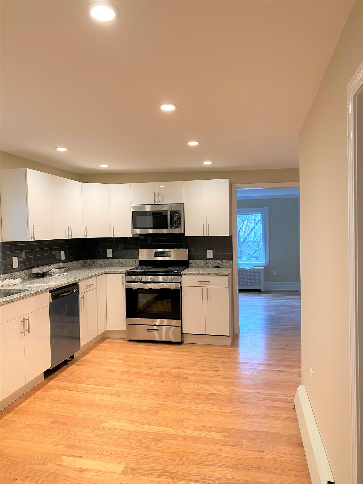 395 Washington St, Davis Square