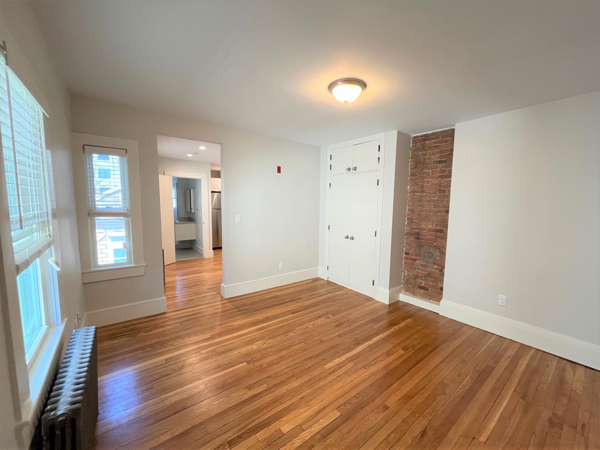 216 Banks St, Central Square