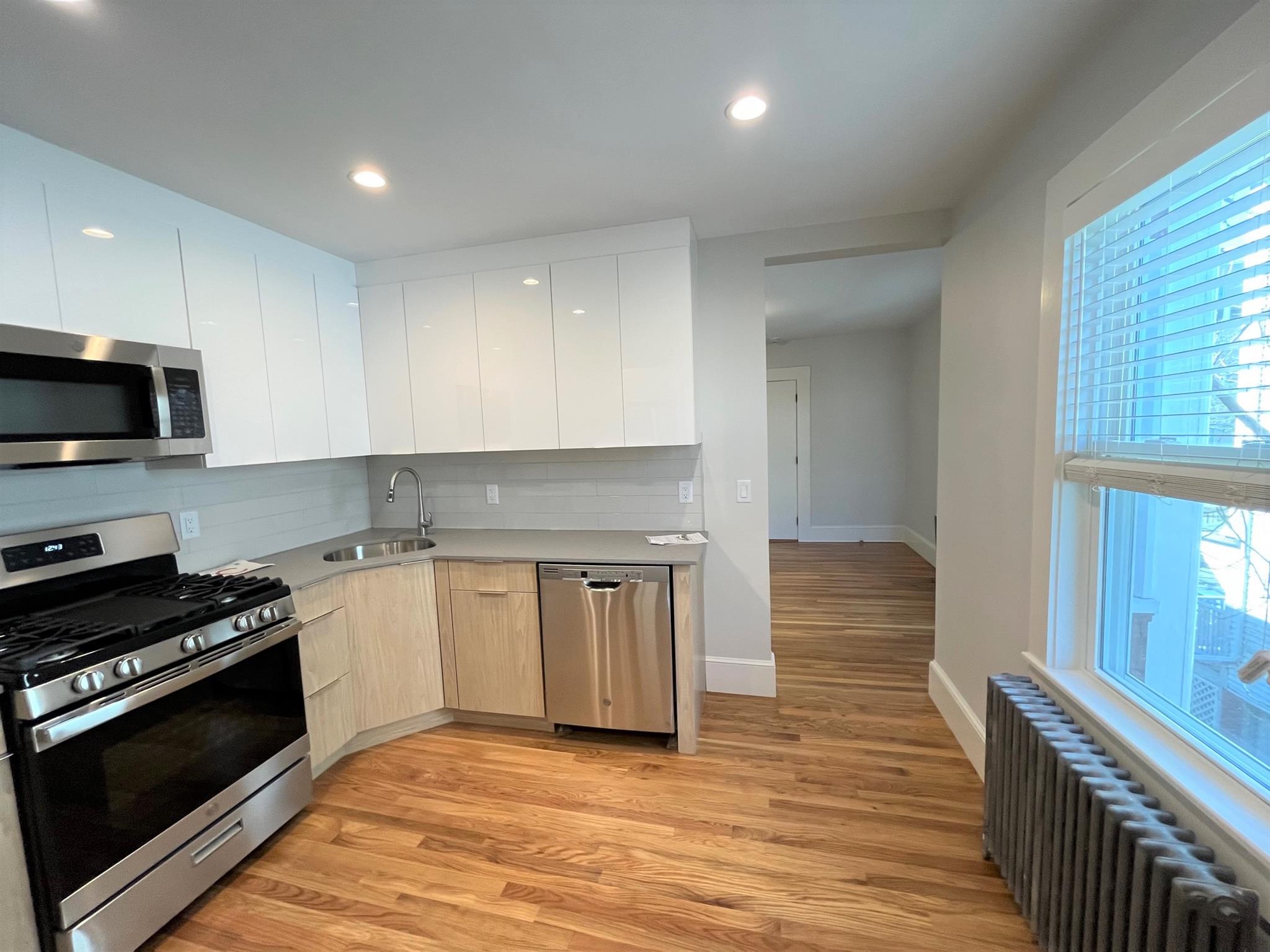 216 Banks St, Central Square