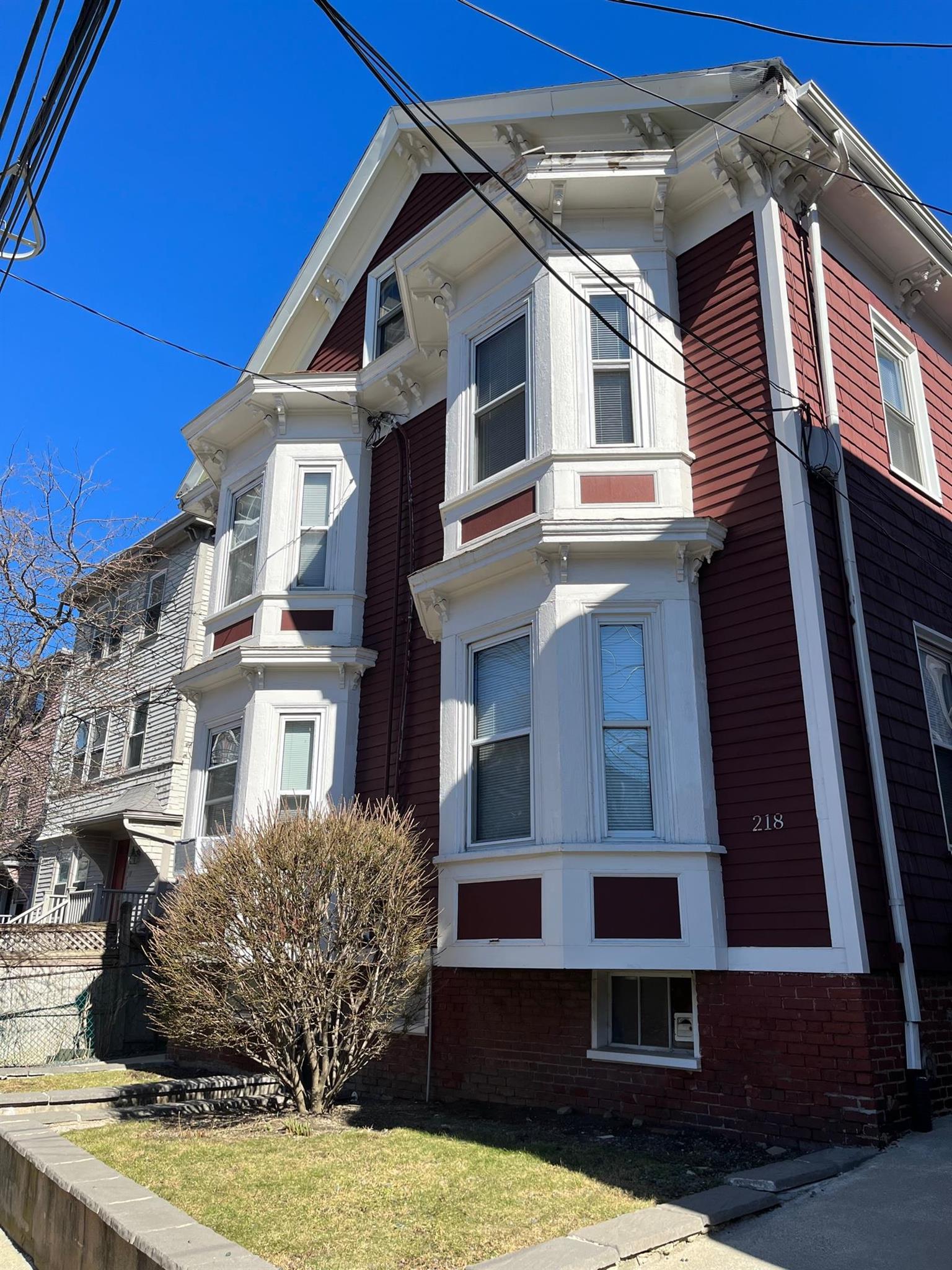 216 Banks St, Central Square