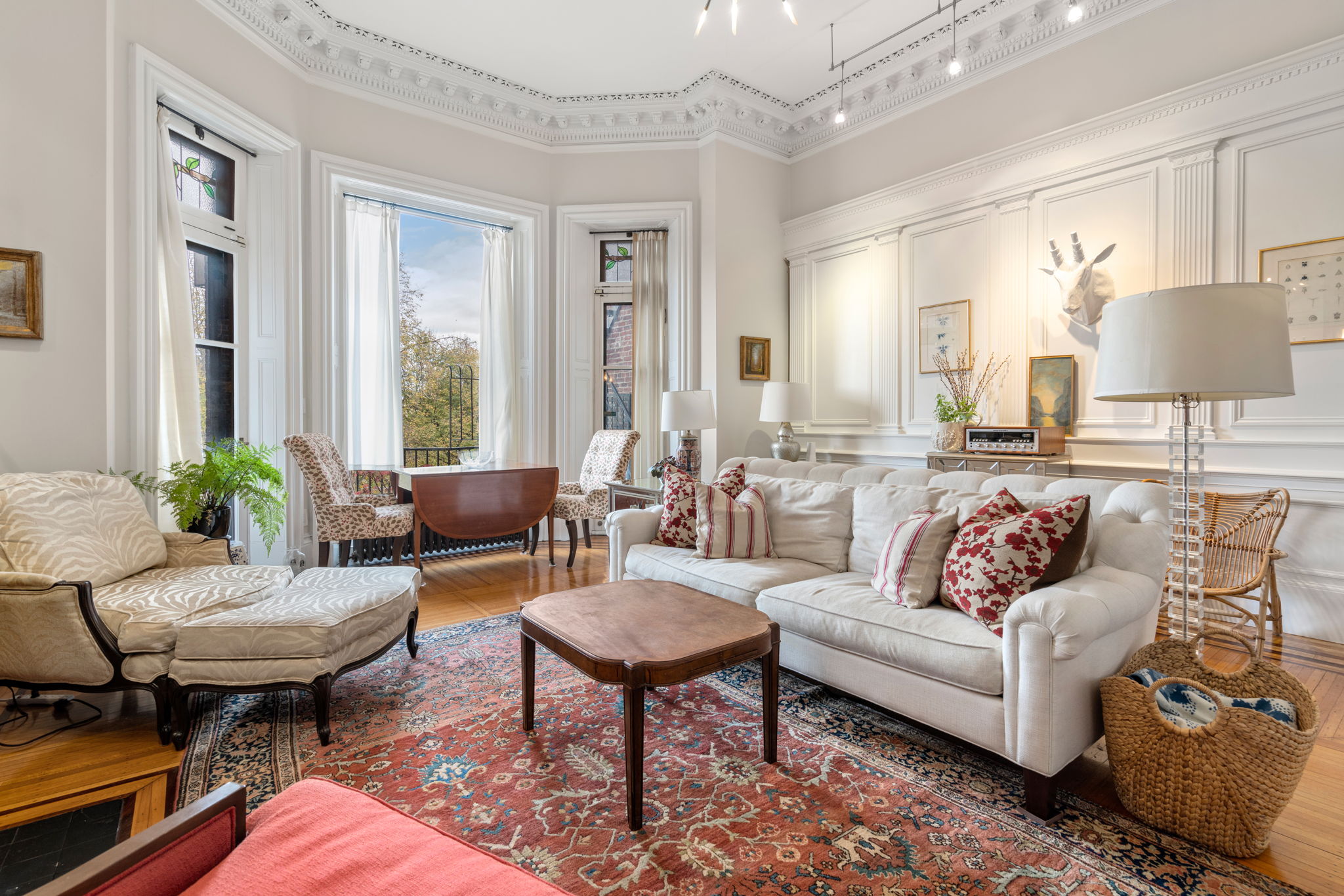 154 Beacon St, Back Bay