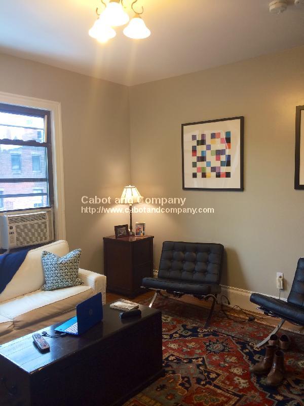 131 Newbury St, Back Bay