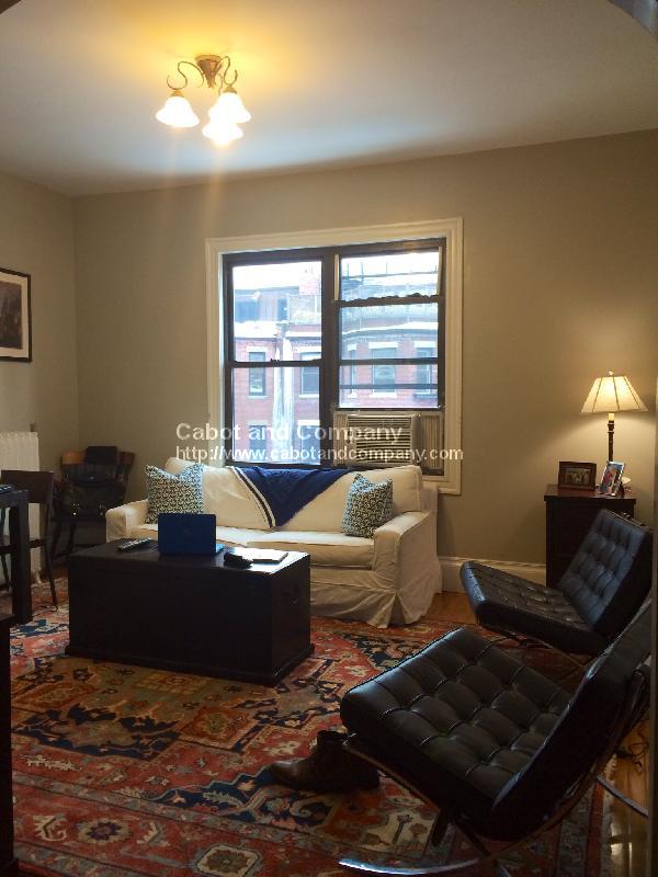 131 Newbury St, Back Bay