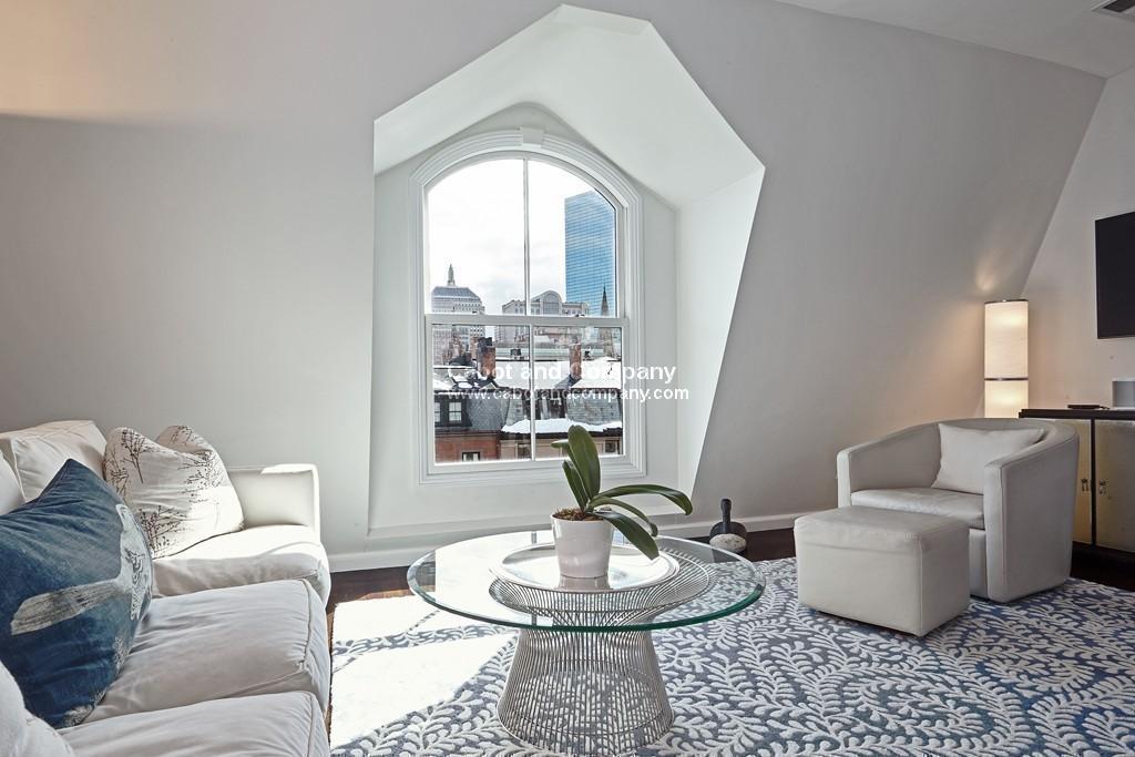 124 Beacon St, Back Bay