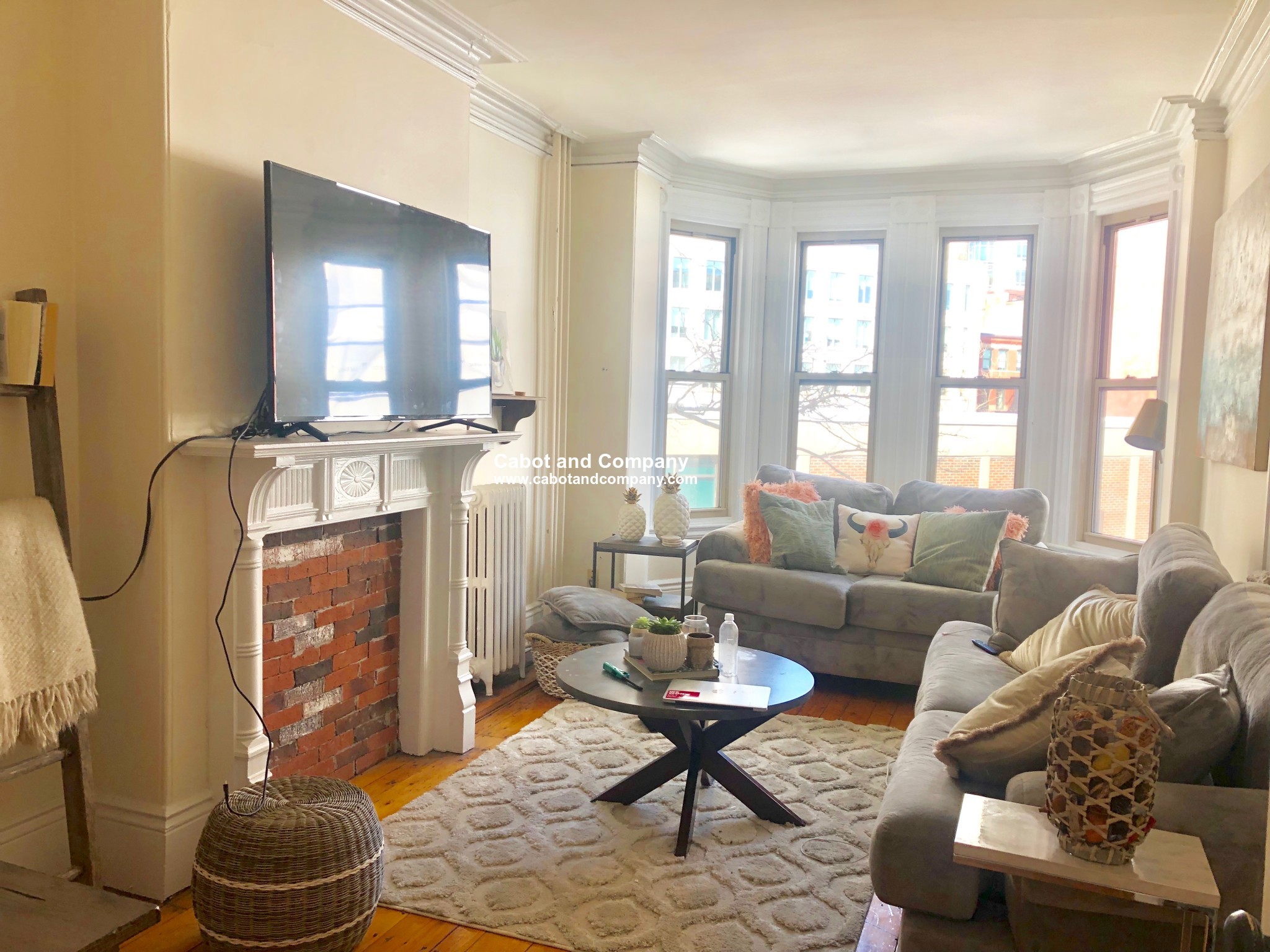 34 Isabella St, Back Bay