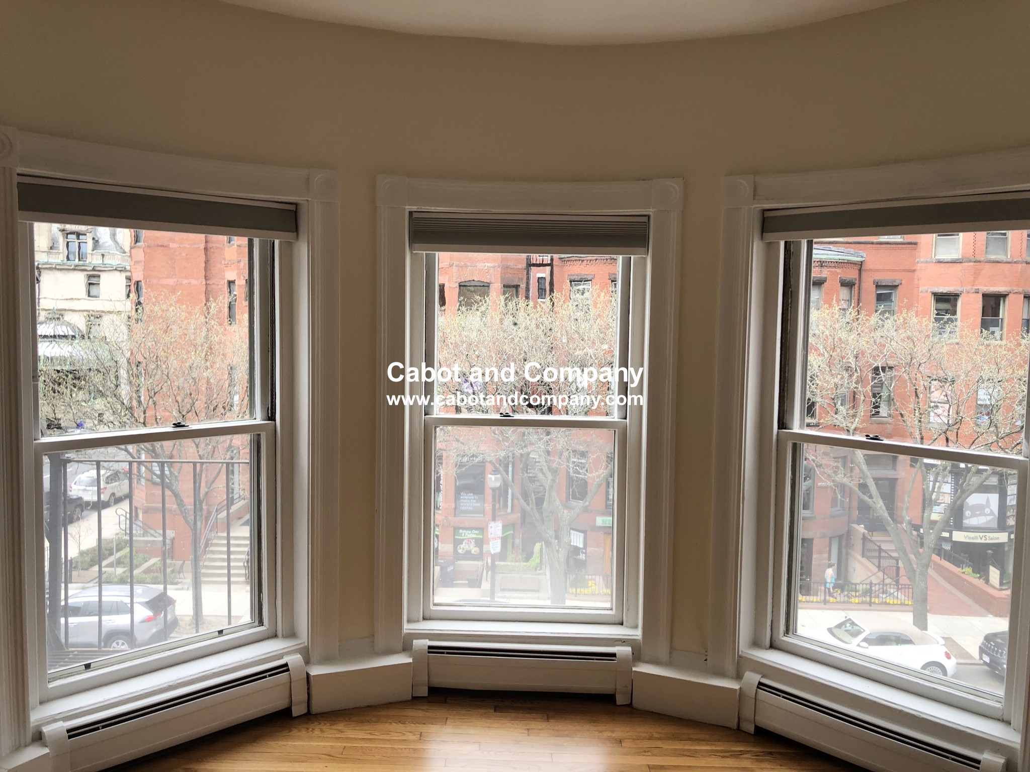 308 Newbury St, Back Bay
