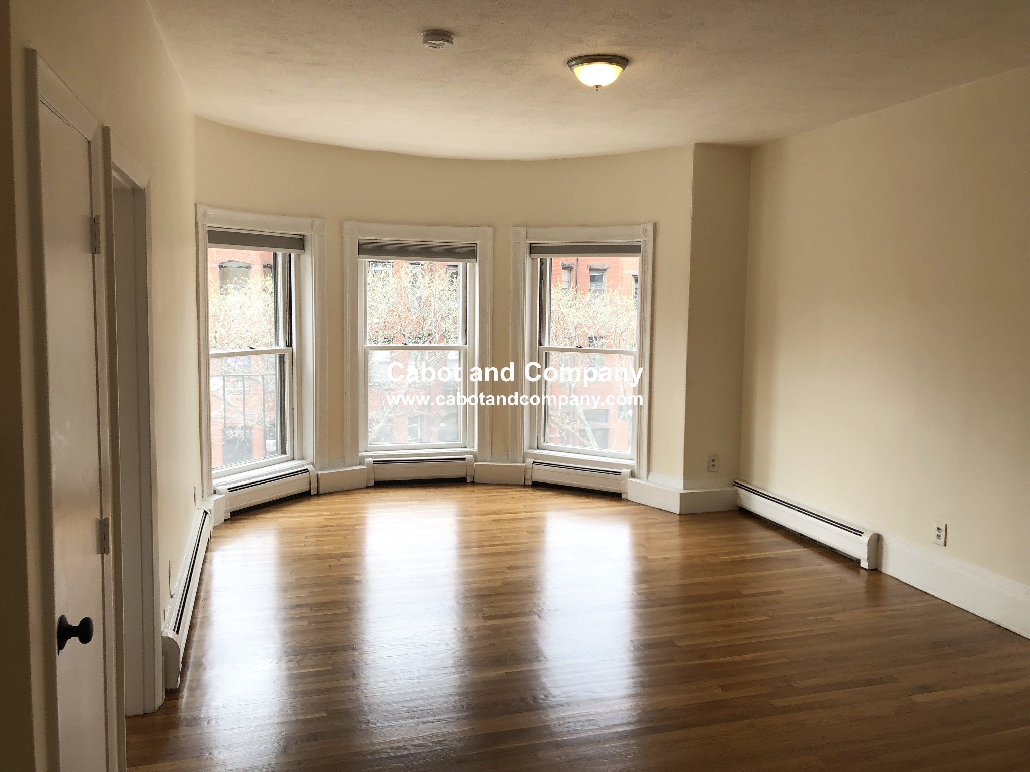 308 Newbury St, Back Bay