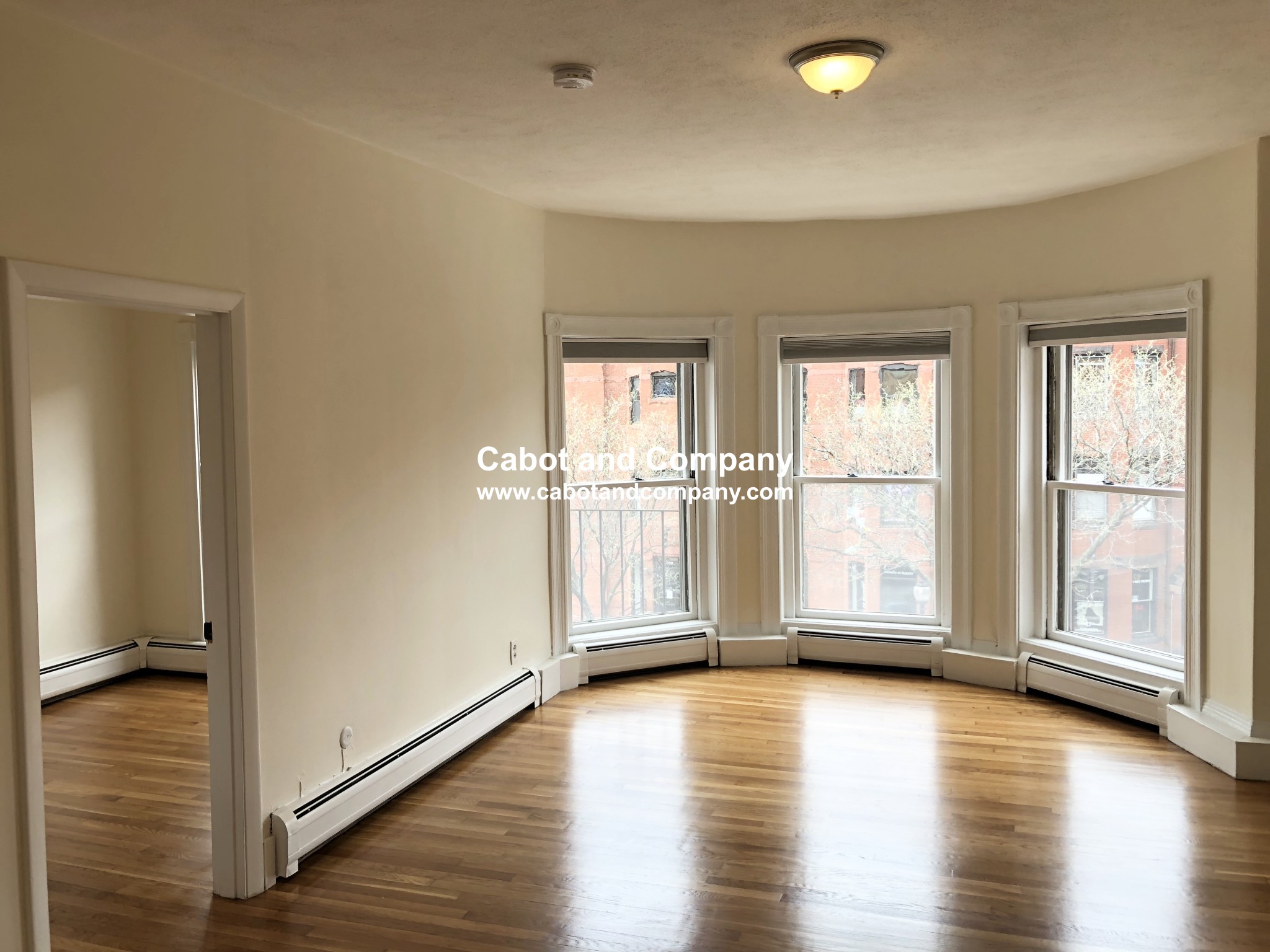 308 Newbury St, Back Bay