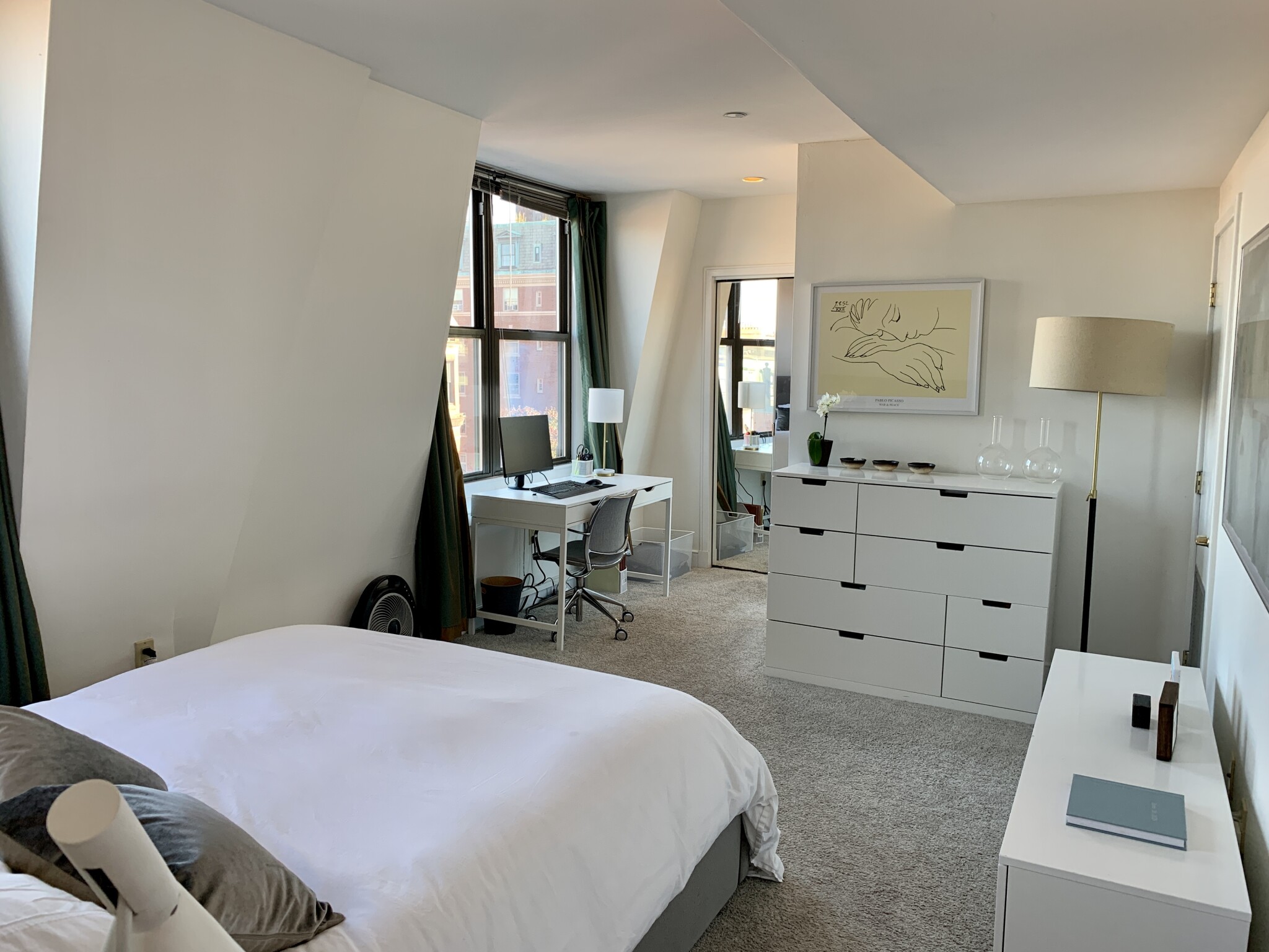 201 Newbury St, Back Bay